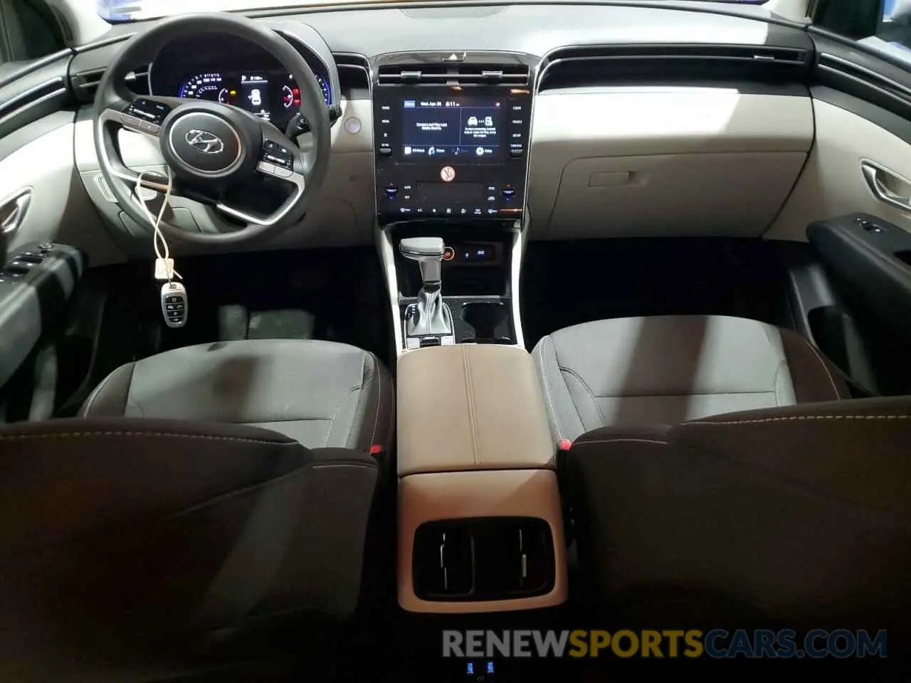 8 Photograph of a damaged car 5NMJBCDE1RH355858 HYUNDAI TUCSON 2024