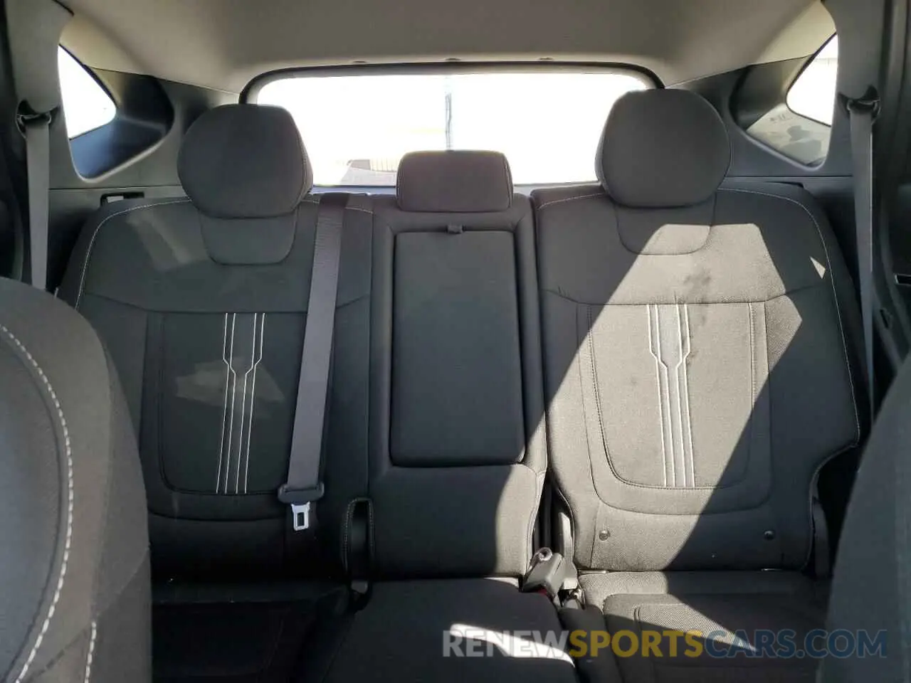 10 Photograph of a damaged car 5NMJBCDE1RH385247 HYUNDAI TUCSON 2024