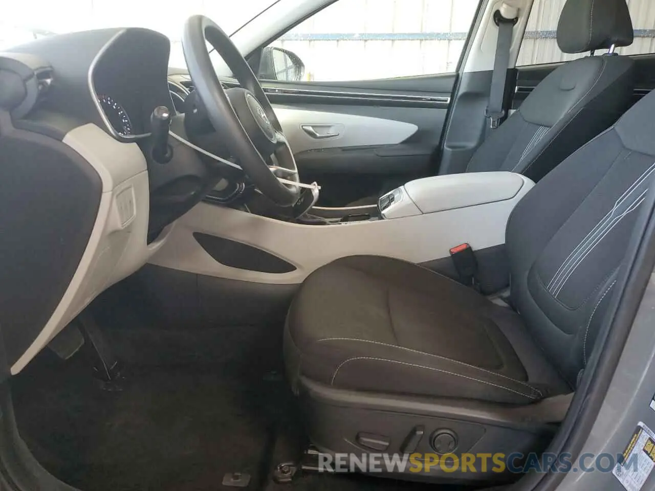 7 Photograph of a damaged car 5NMJBCDE1RH385877 HYUNDAI TUCSON 2024