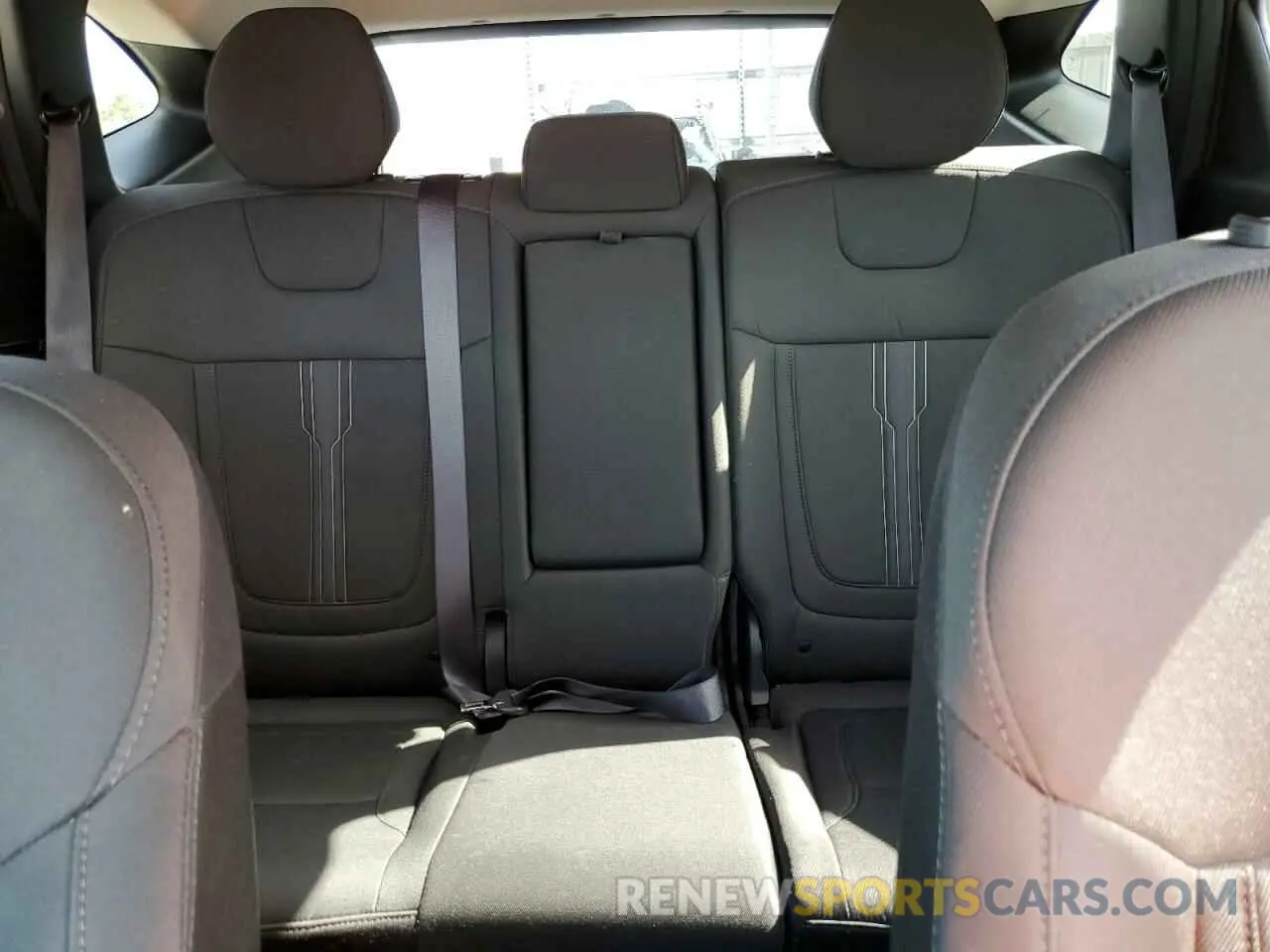 10 Photograph of a damaged car 5NMJBCDE1RH387810 HYUNDAI TUCSON 2024