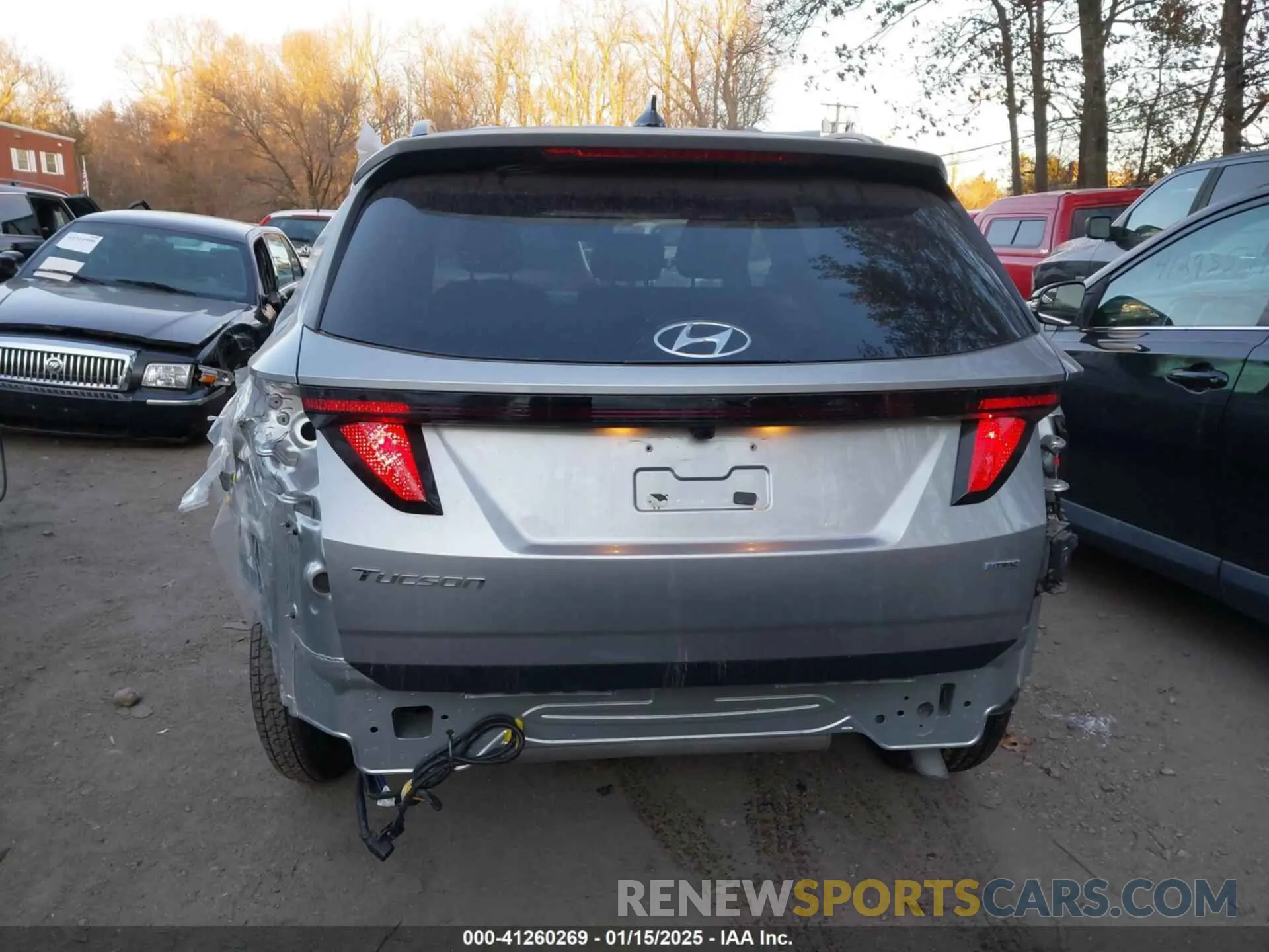 17 Photograph of a damaged car 5NMJBCDE1RH428534 HYUNDAI TUCSON 2024