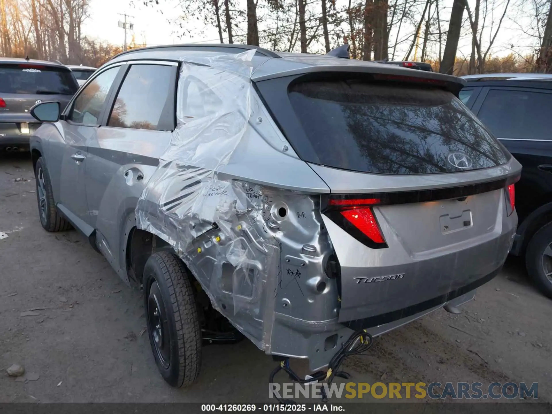 3 Photograph of a damaged car 5NMJBCDE1RH428534 HYUNDAI TUCSON 2024
