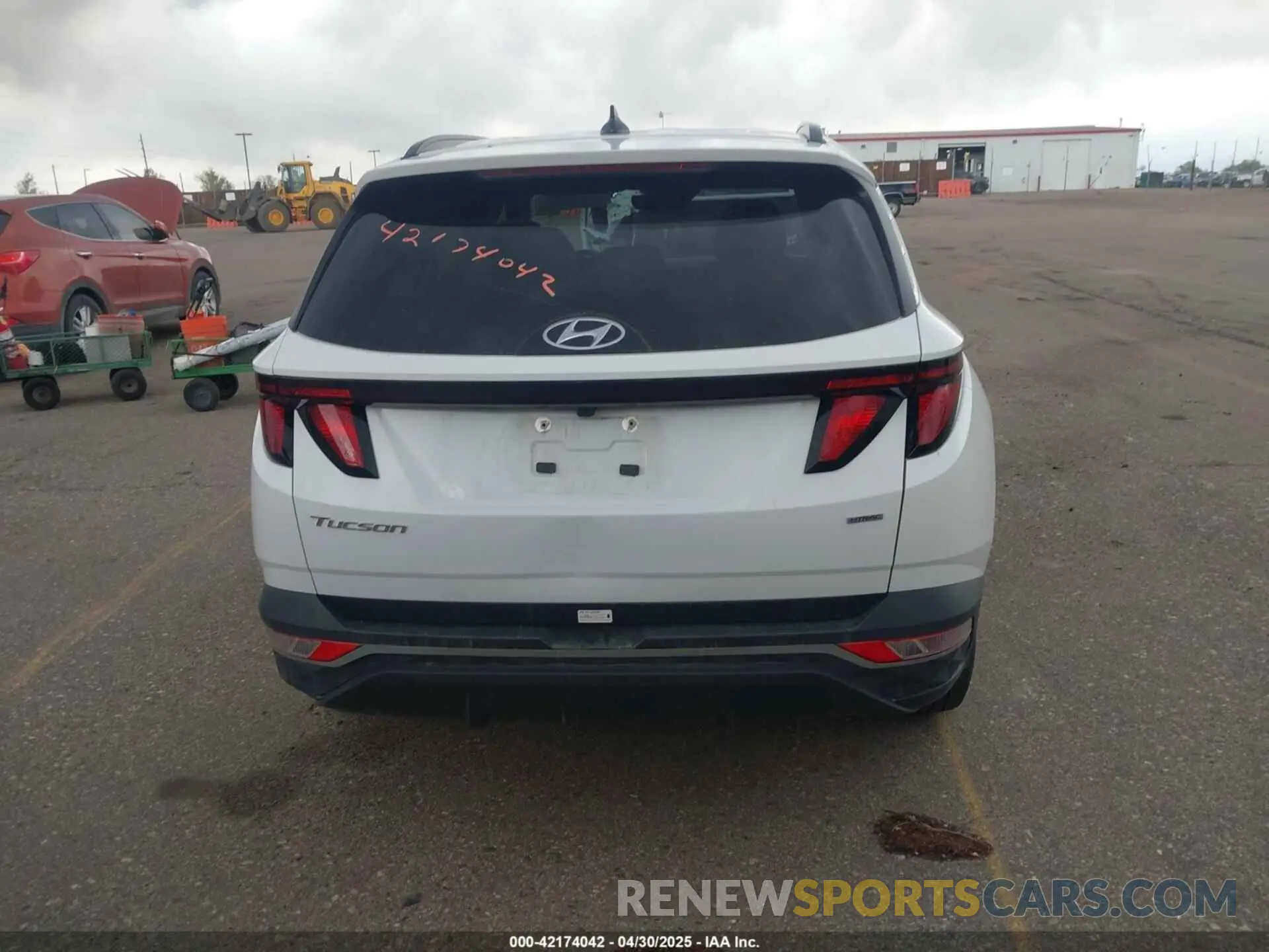 16 Photograph of a damaged car 5NMJBCDE2RH362446 HYUNDAI TUCSON 2024