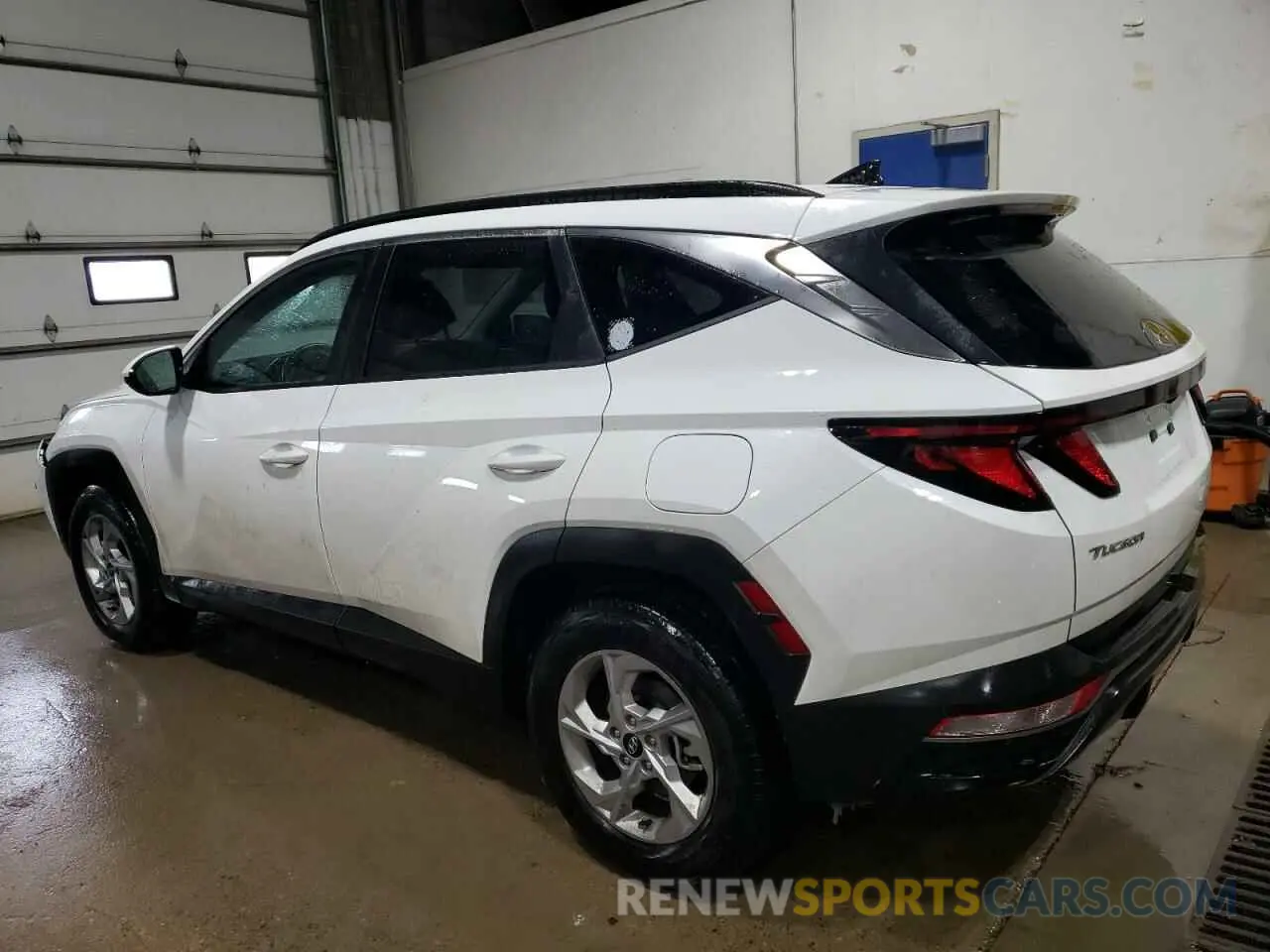 2 Photograph of a damaged car 5NMJBCDE2RH370823 HYUNDAI TUCSON 2024