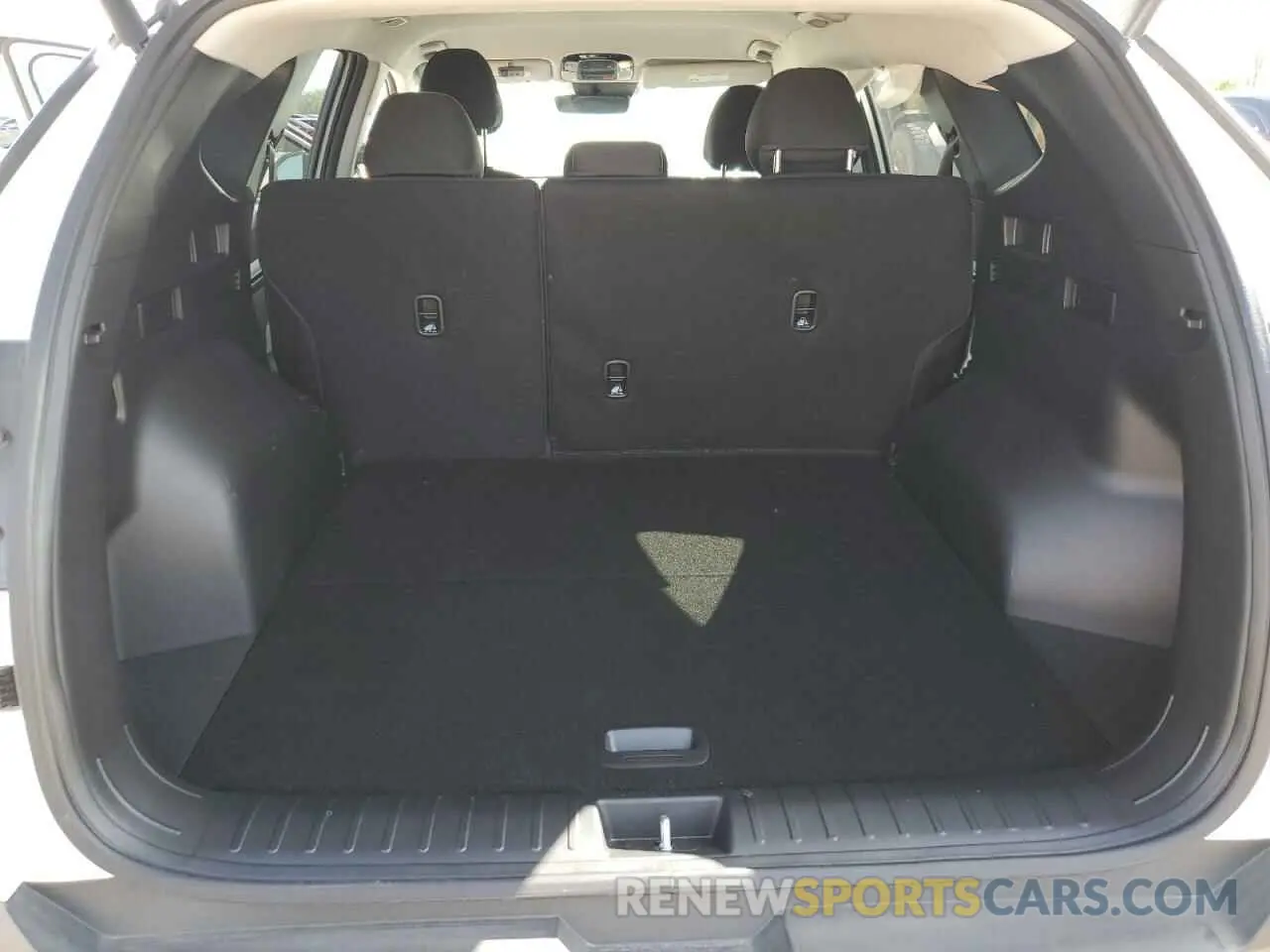 6 Photograph of a damaged car 5NMJBCDE2RH374368 HYUNDAI TUCSON 2024