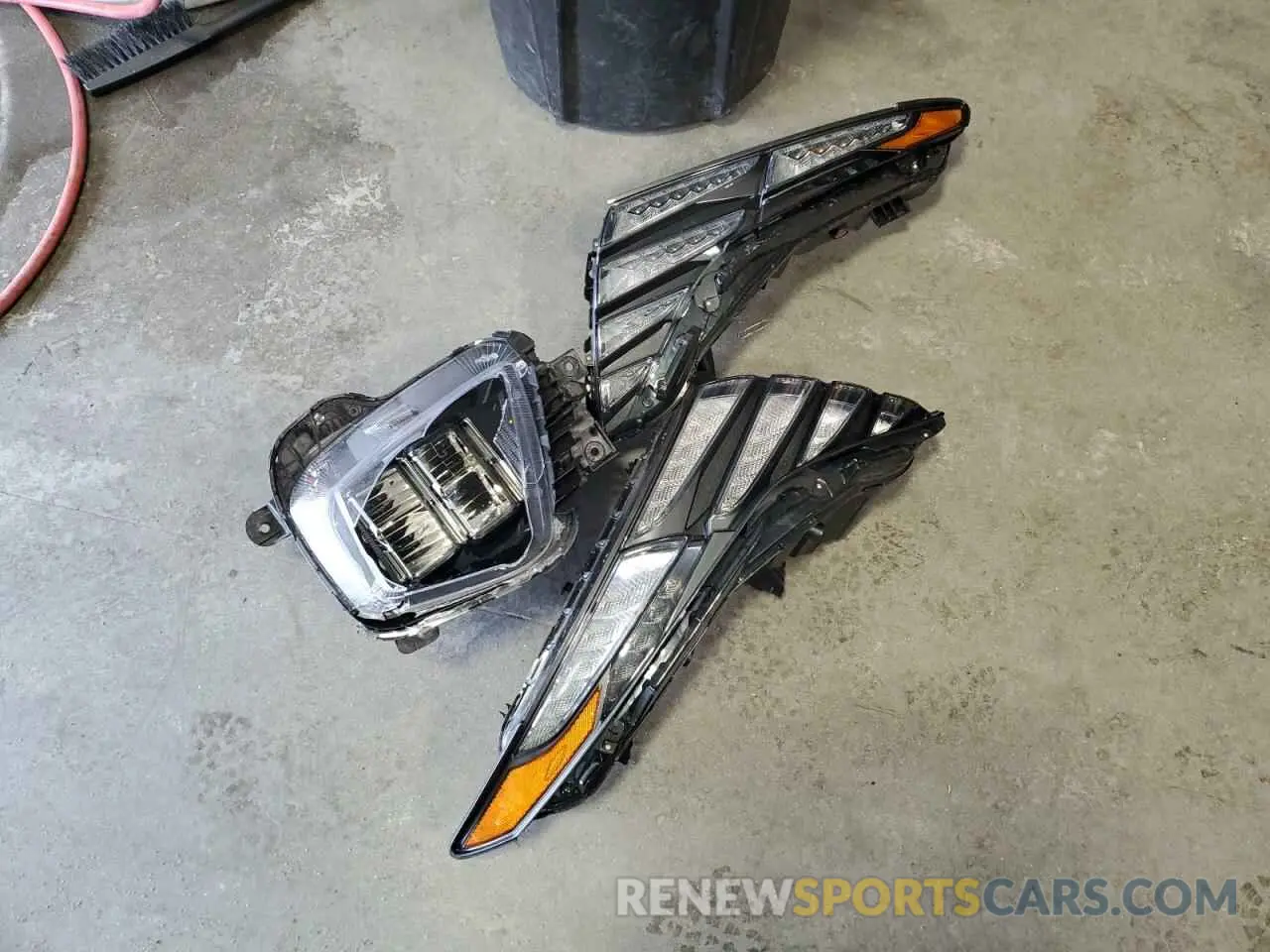 13 Photograph of a damaged car 5NMJBCDE2RH428963 HYUNDAI TUCSON 2024