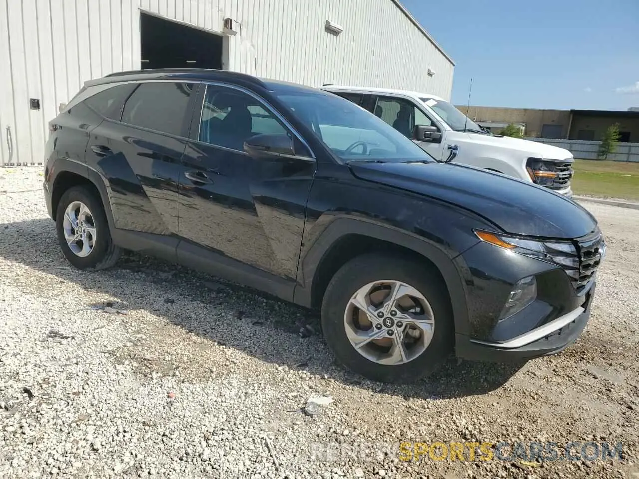 4 Photograph of a damaged car 5NMJBCDE3RH322814 HYUNDAI TUCSON 2024