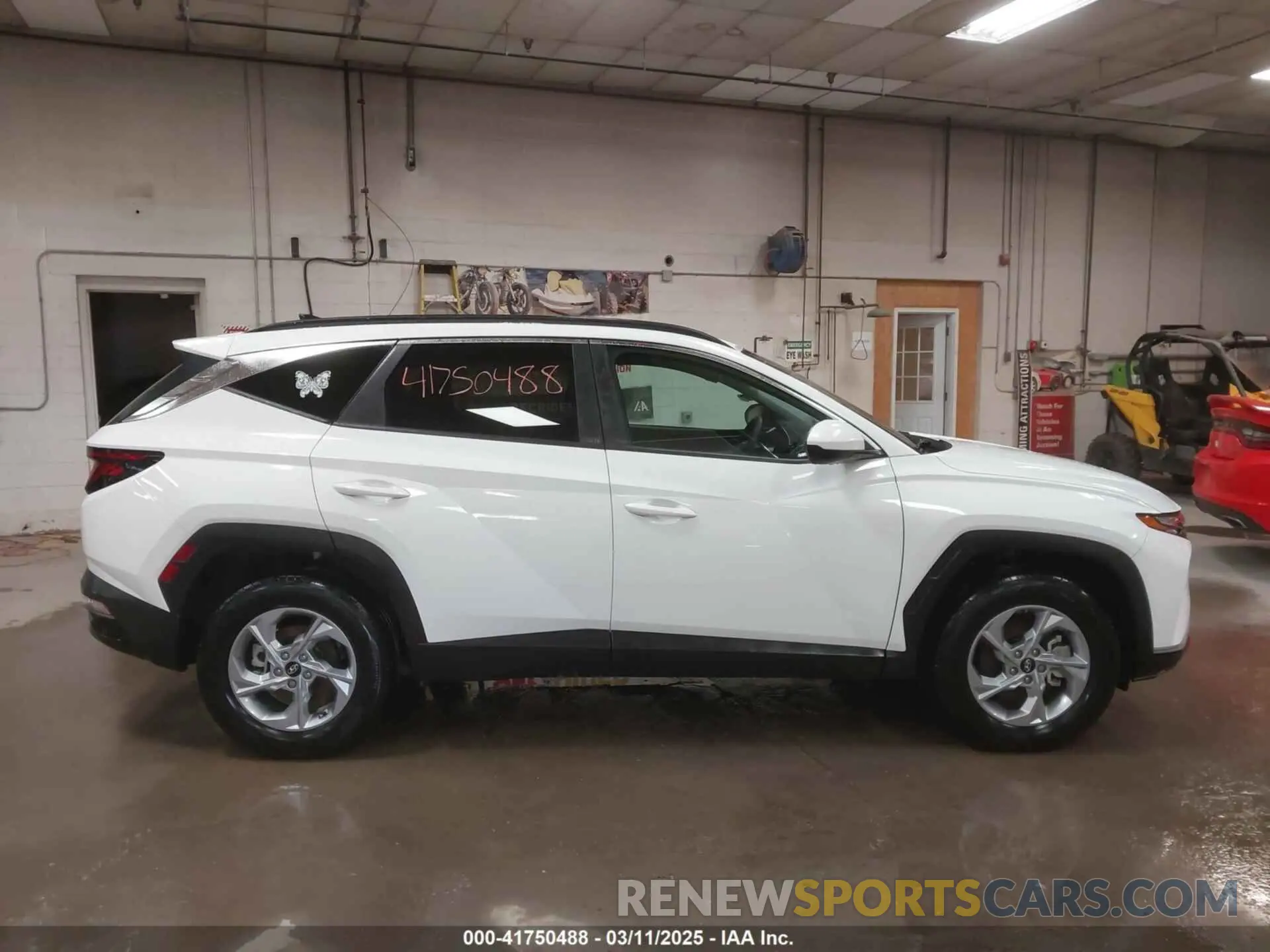 13 Photograph of a damaged car 5NMJBCDE3RH332498 HYUNDAI TUCSON 2024