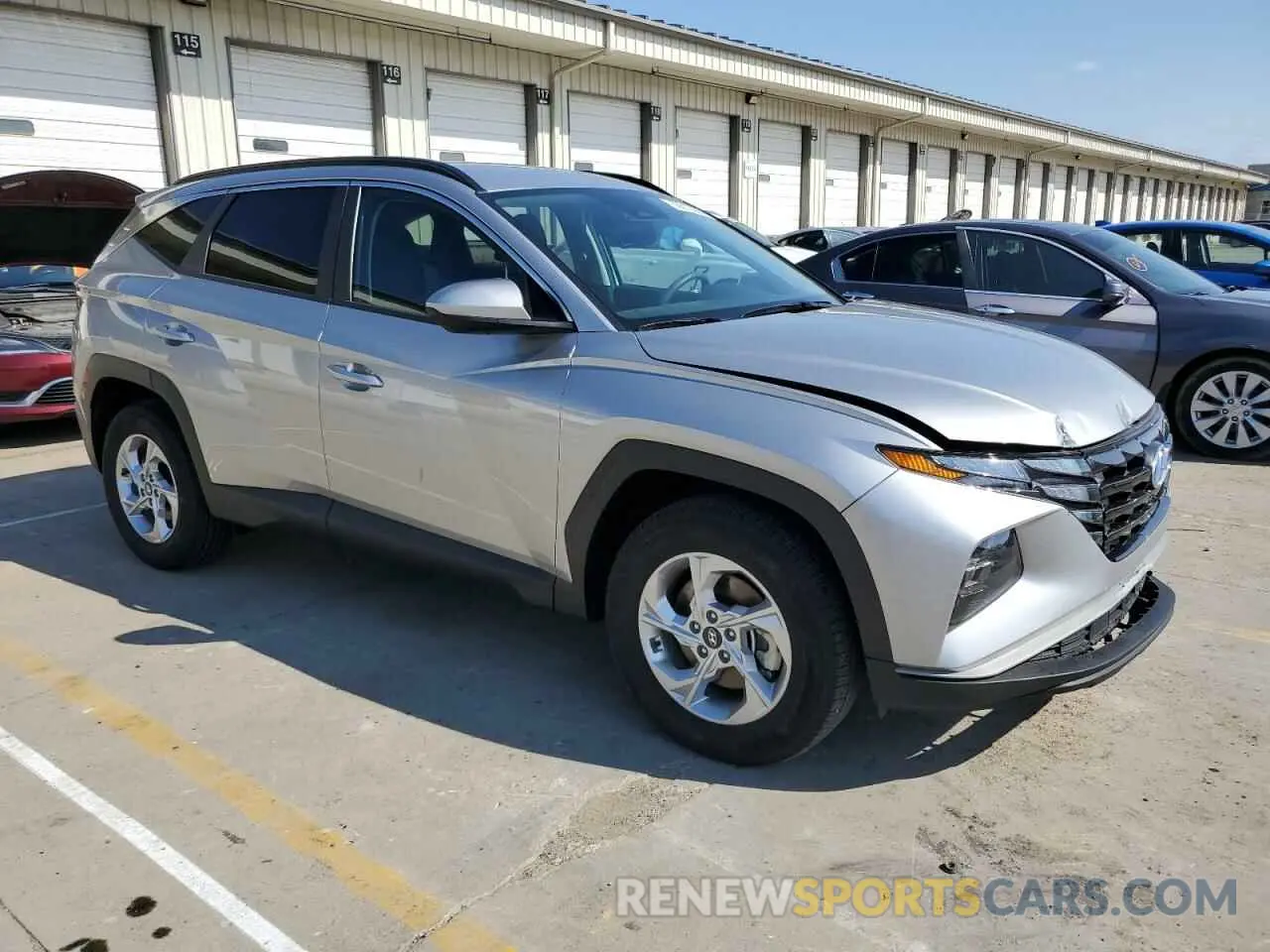 4 Photograph of a damaged car 5NMJBCDE3RH335255 HYUNDAI TUCSON 2024