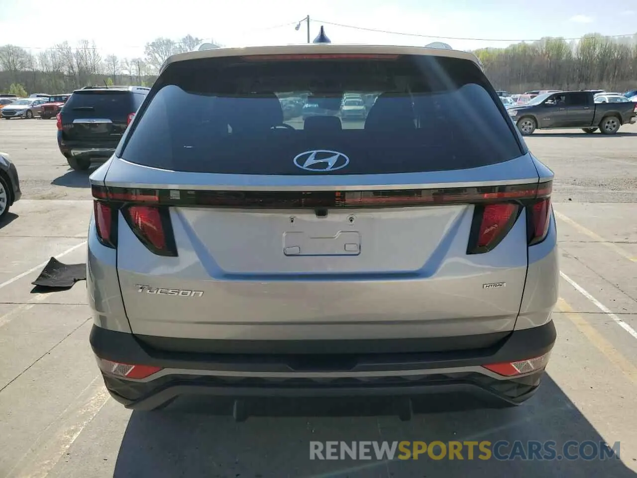 6 Photograph of a damaged car 5NMJBCDE3RH335255 HYUNDAI TUCSON 2024