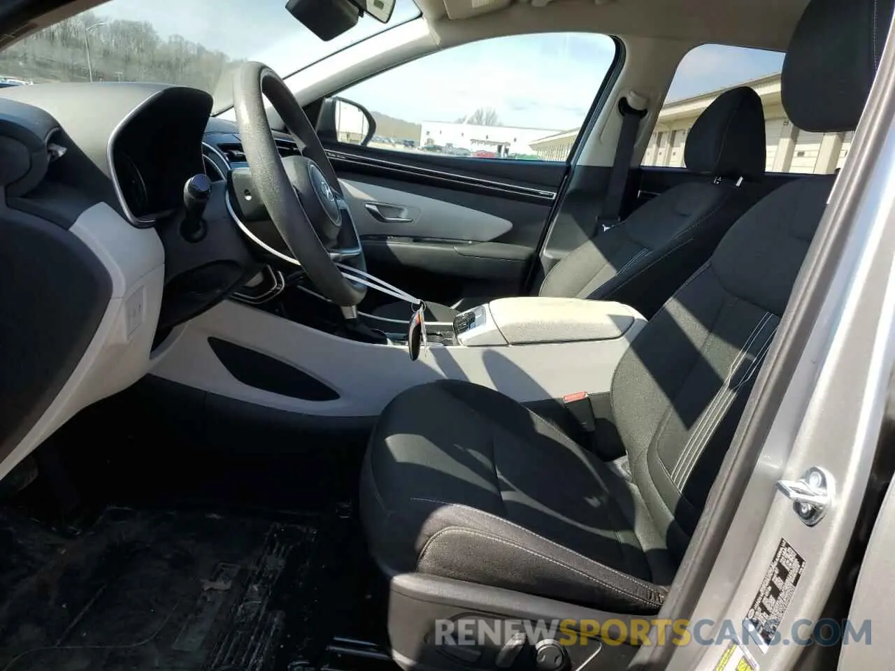 7 Photograph of a damaged car 5NMJBCDE3RH335255 HYUNDAI TUCSON 2024