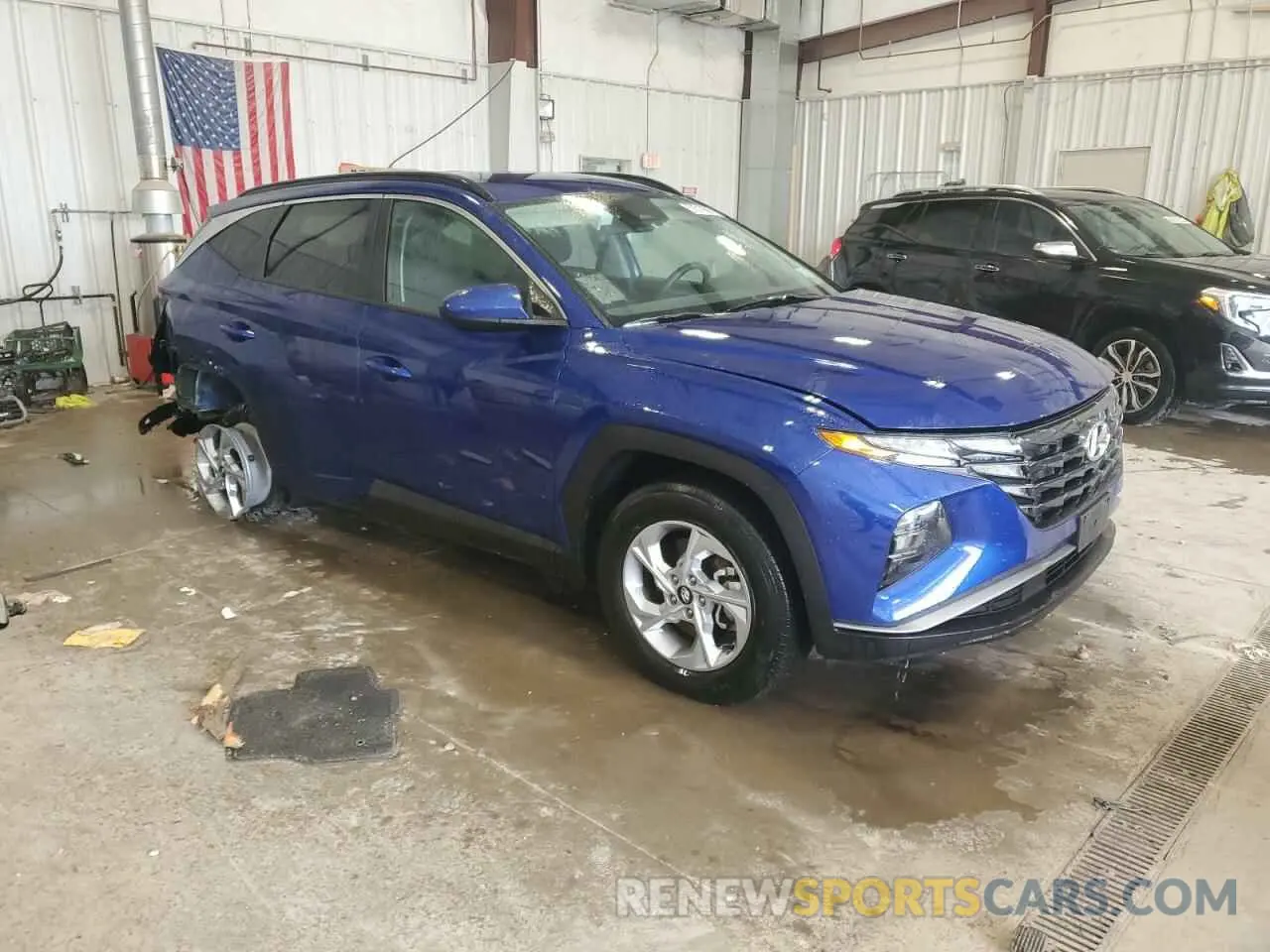4 Photograph of a damaged car 5NMJBCDE3RH355862 HYUNDAI TUCSON 2024