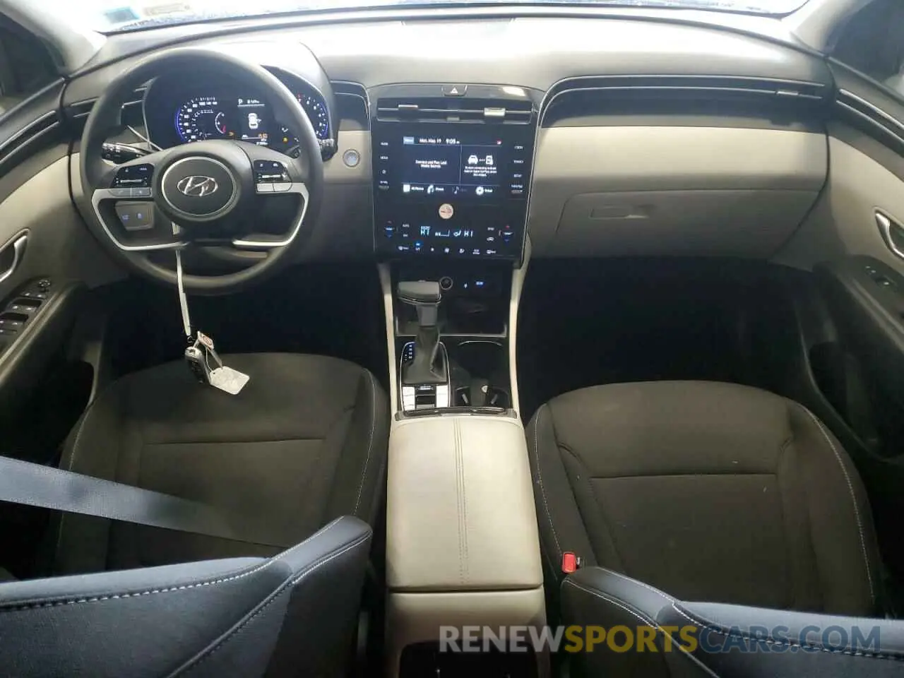 8 Photograph of a damaged car 5NMJBCDE3RH355862 HYUNDAI TUCSON 2024
