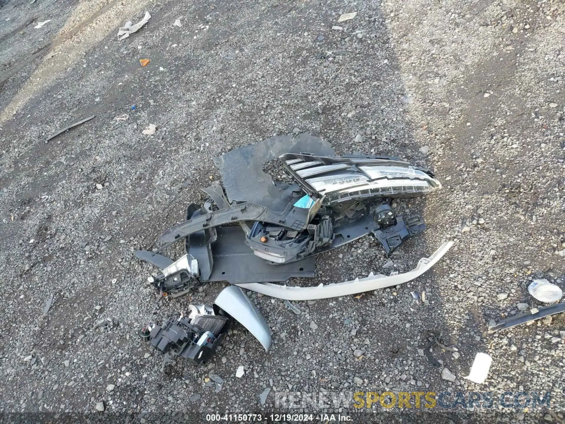 12 Photograph of a damaged car 5NMJBCDE3RH364366 HYUNDAI TUCSON 2024