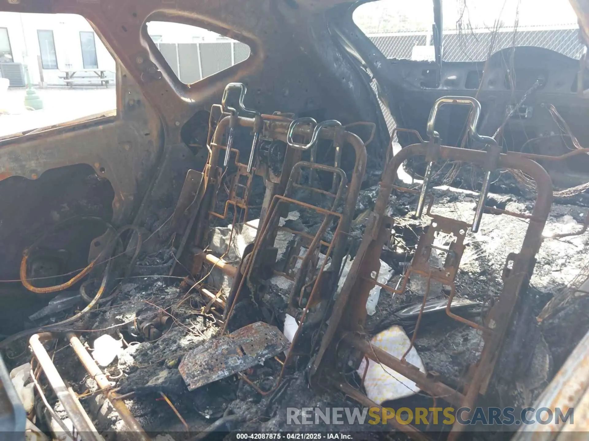 14 Photograph of a damaged car 5NMJBCDE4RH297714 HYUNDAI TUCSON 2024