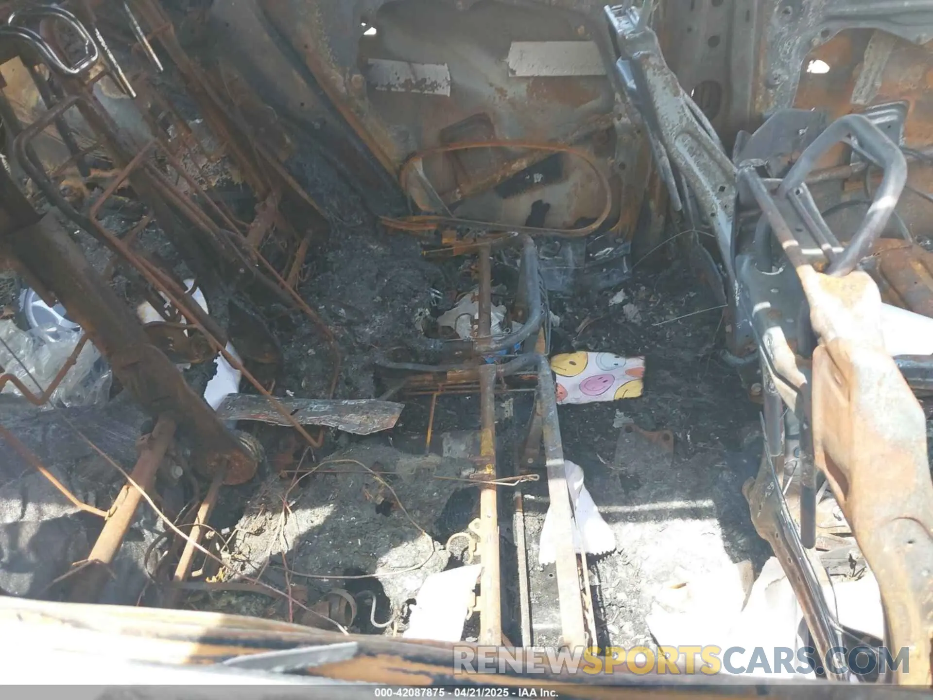 8 Photograph of a damaged car 5NMJBCDE4RH297714 HYUNDAI TUCSON 2024