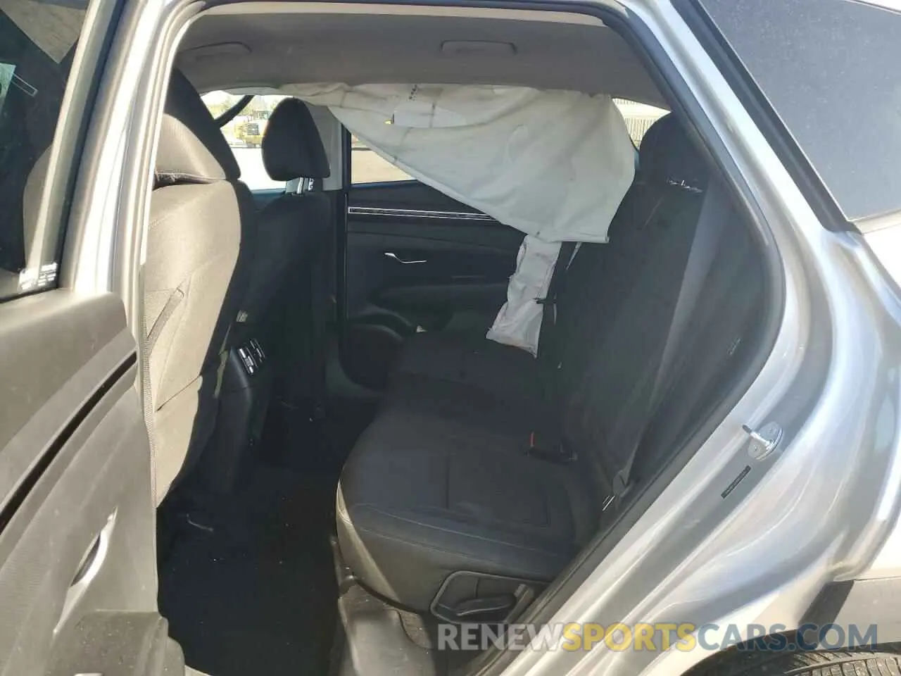 12 Photograph of a damaged car 5NMJBCDE4RH327651 HYUNDAI TUCSON 2024