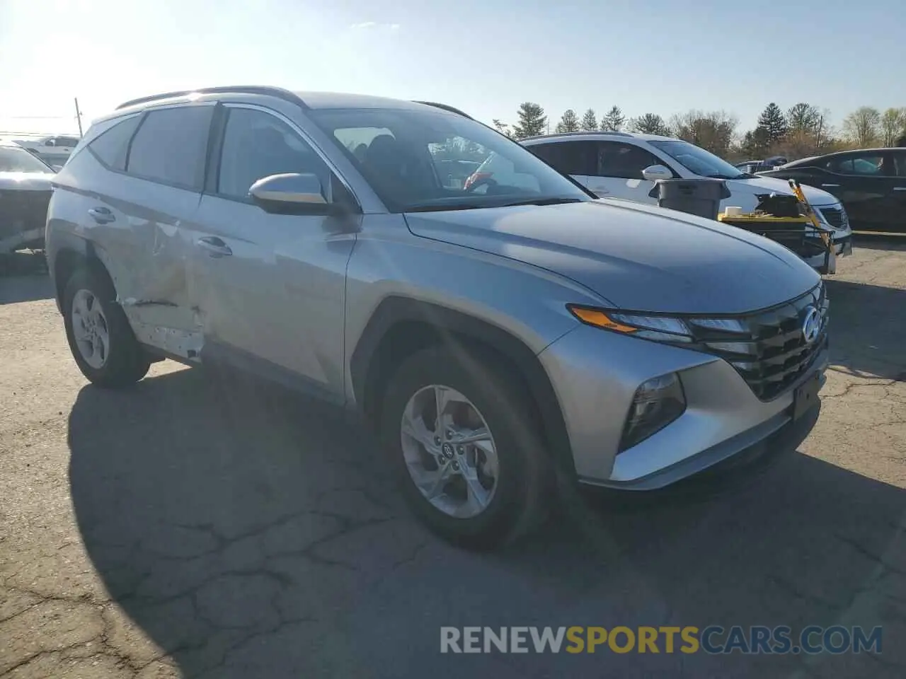 4 Photograph of a damaged car 5NMJBCDE4RH327651 HYUNDAI TUCSON 2024