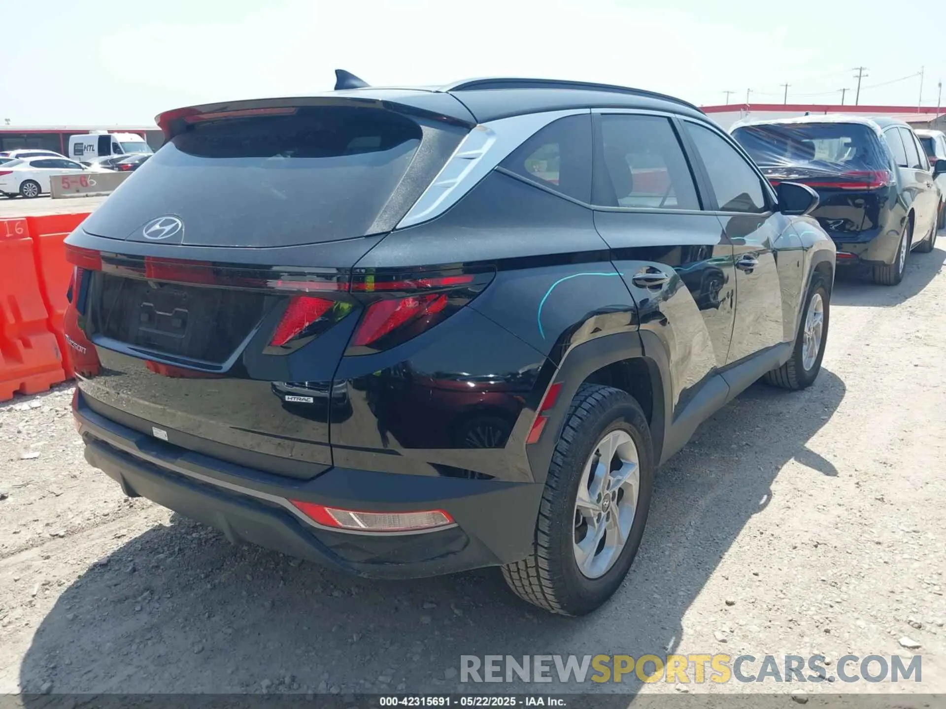 4 Photograph of a damaged car 5NMJBCDE4RH354185 HYUNDAI TUCSON 2024