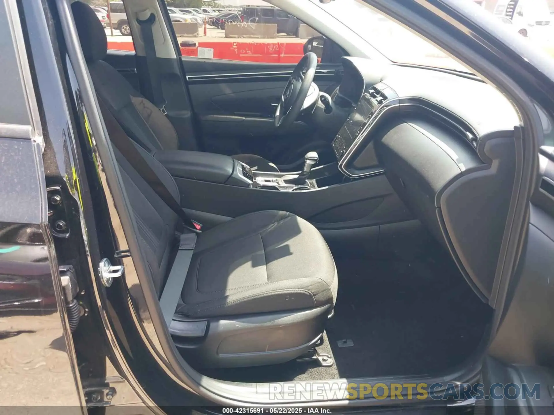 5 Photograph of a damaged car 5NMJBCDE4RH354185 HYUNDAI TUCSON 2024