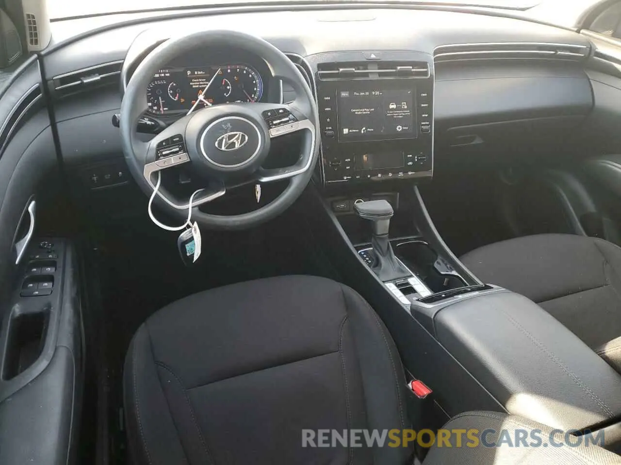 8 Photograph of a damaged car 5NMJBCDE4RH376669 HYUNDAI TUCSON 2024