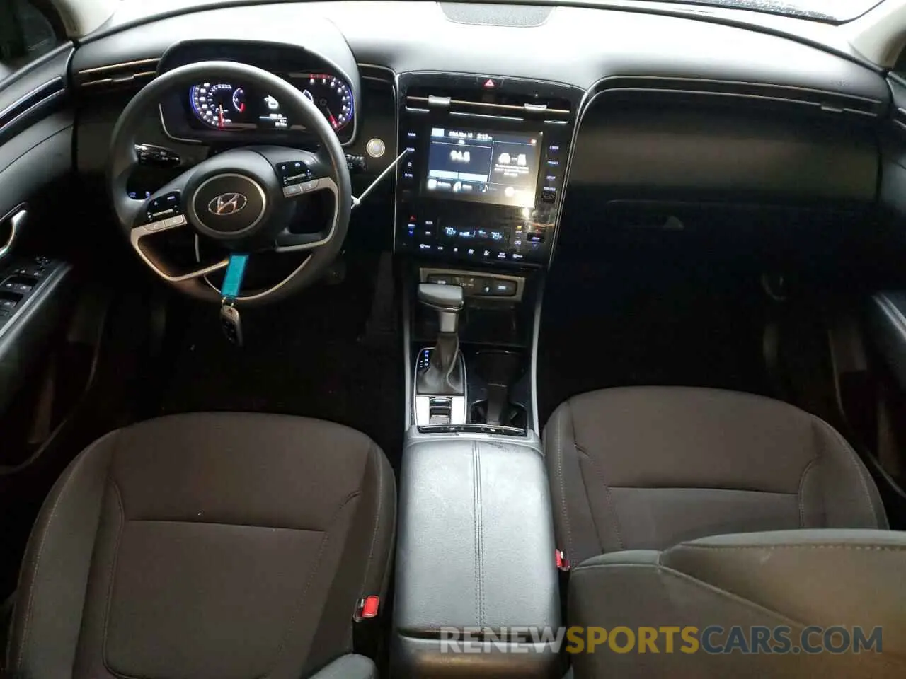 8 Photograph of a damaged car 5NMJBCDE4RH381502 HYUNDAI TUCSON 2024
