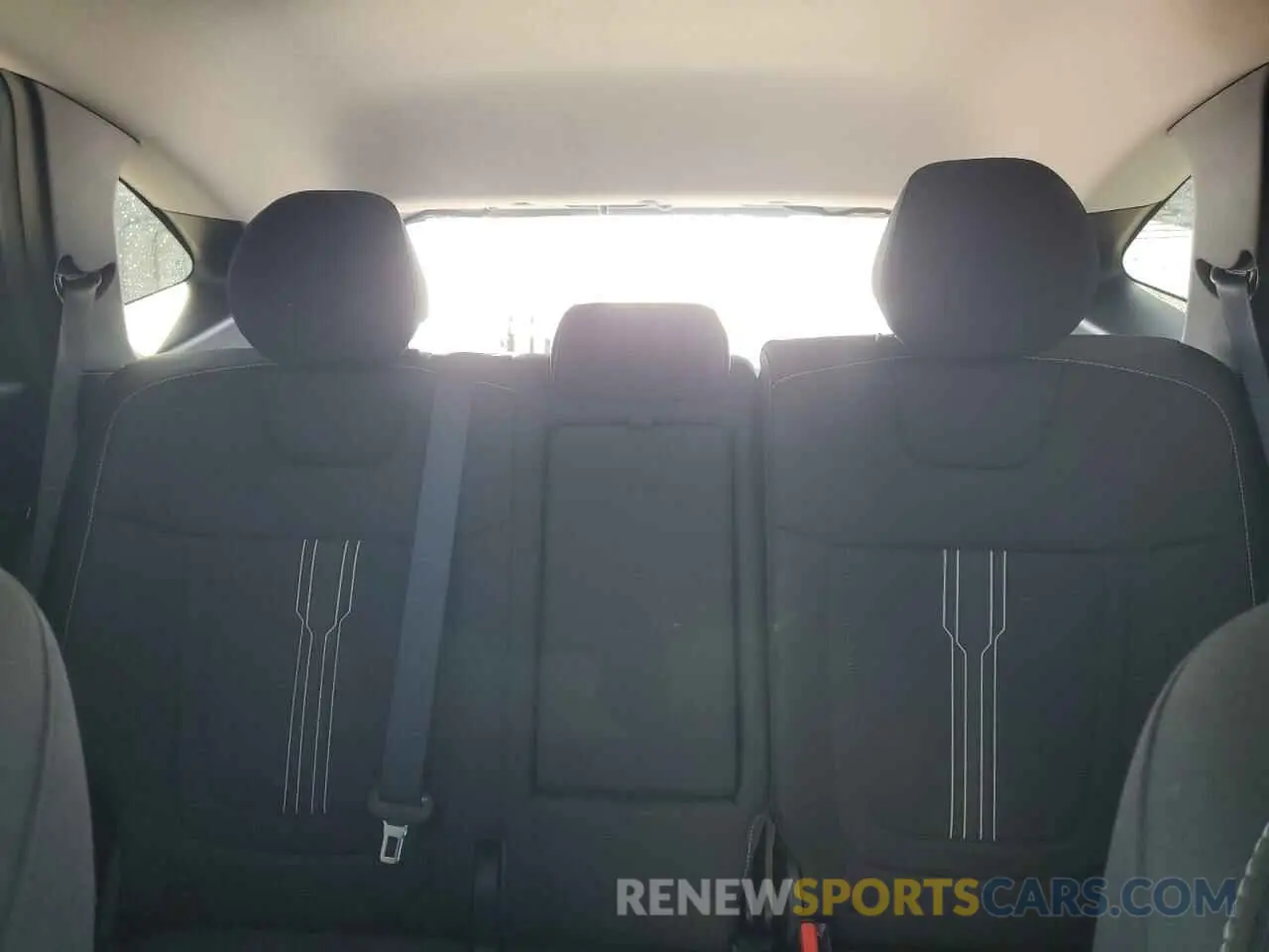 10 Photograph of a damaged car 5NMJBCDE4RH385954 HYUNDAI TUCSON 2024