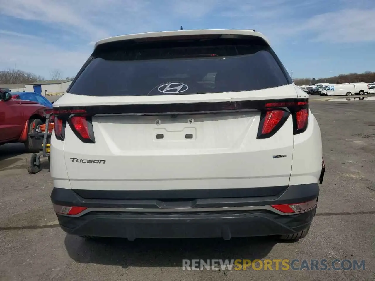 6 Photograph of a damaged car 5NMJBCDE4RH393567 HYUNDAI TUCSON 2024