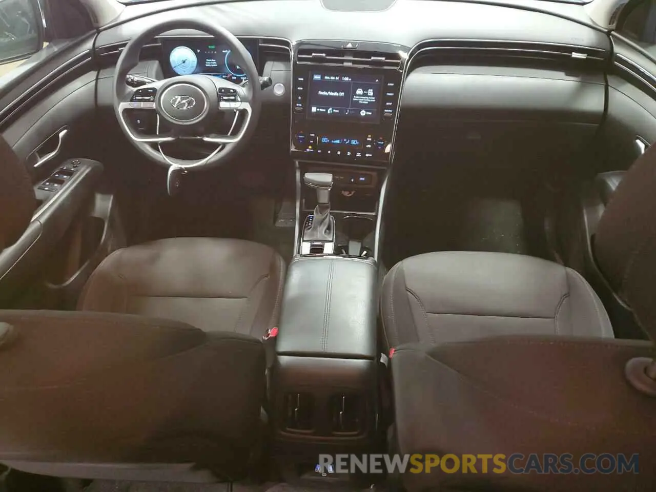 8 Photograph of a damaged car 5NMJBCDE4RH424204 HYUNDAI TUCSON 2024
