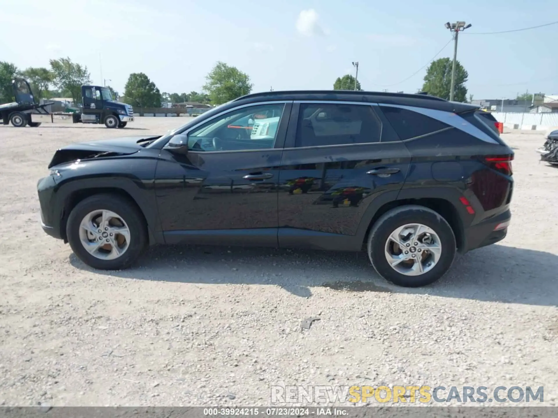 14 Photograph of a damaged car 5NMJBCDE5RH295311 HYUNDAI TUCSON 2024