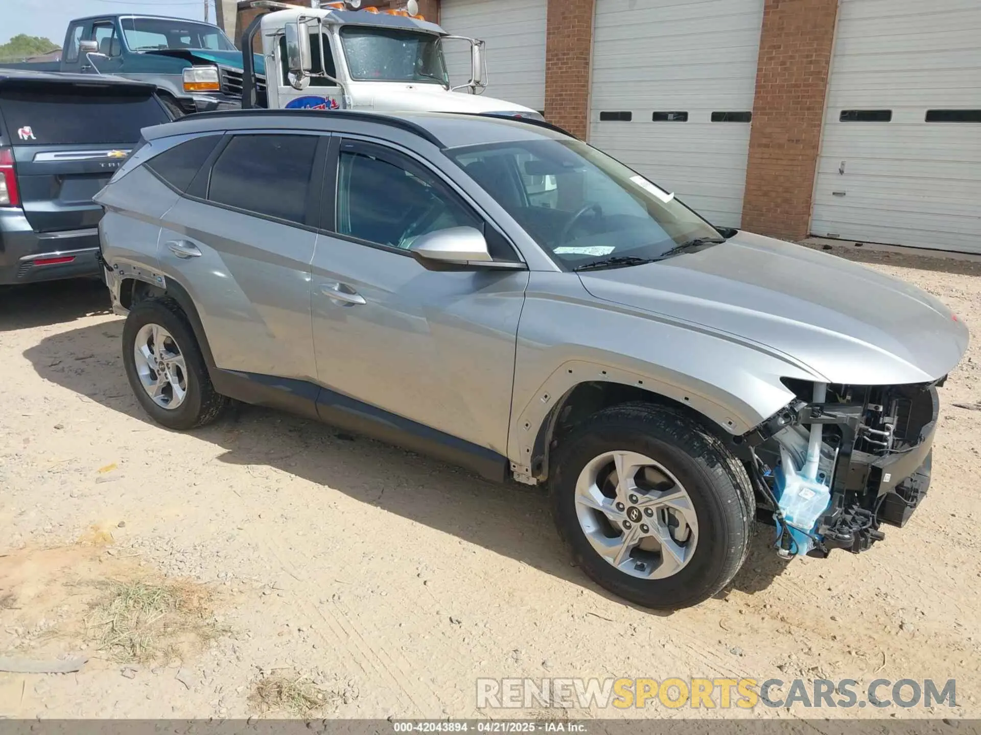 1 Photograph of a damaged car 5NMJBCDE5RH299830 HYUNDAI TUCSON 2024