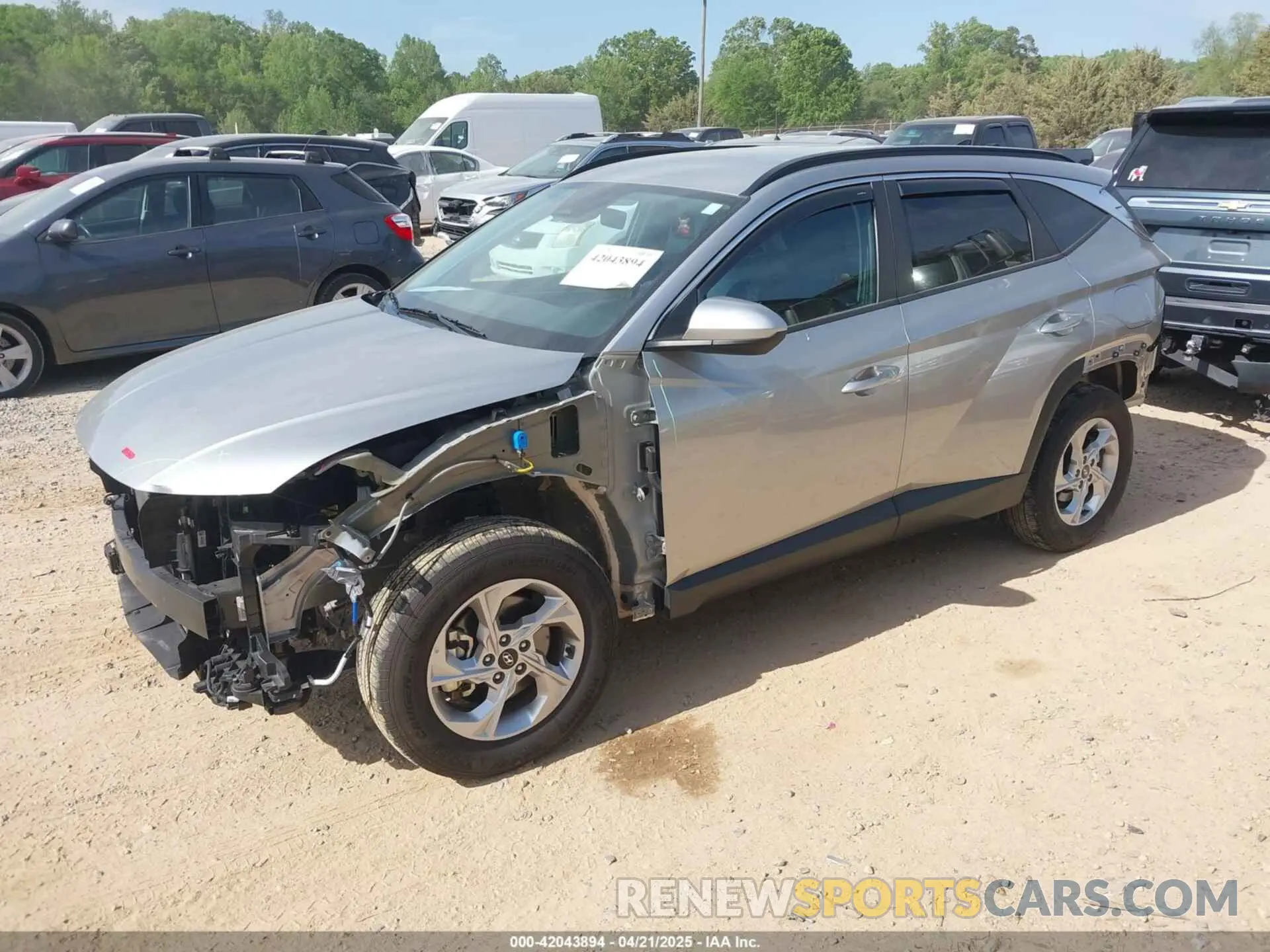 2 Photograph of a damaged car 5NMJBCDE5RH299830 HYUNDAI TUCSON 2024