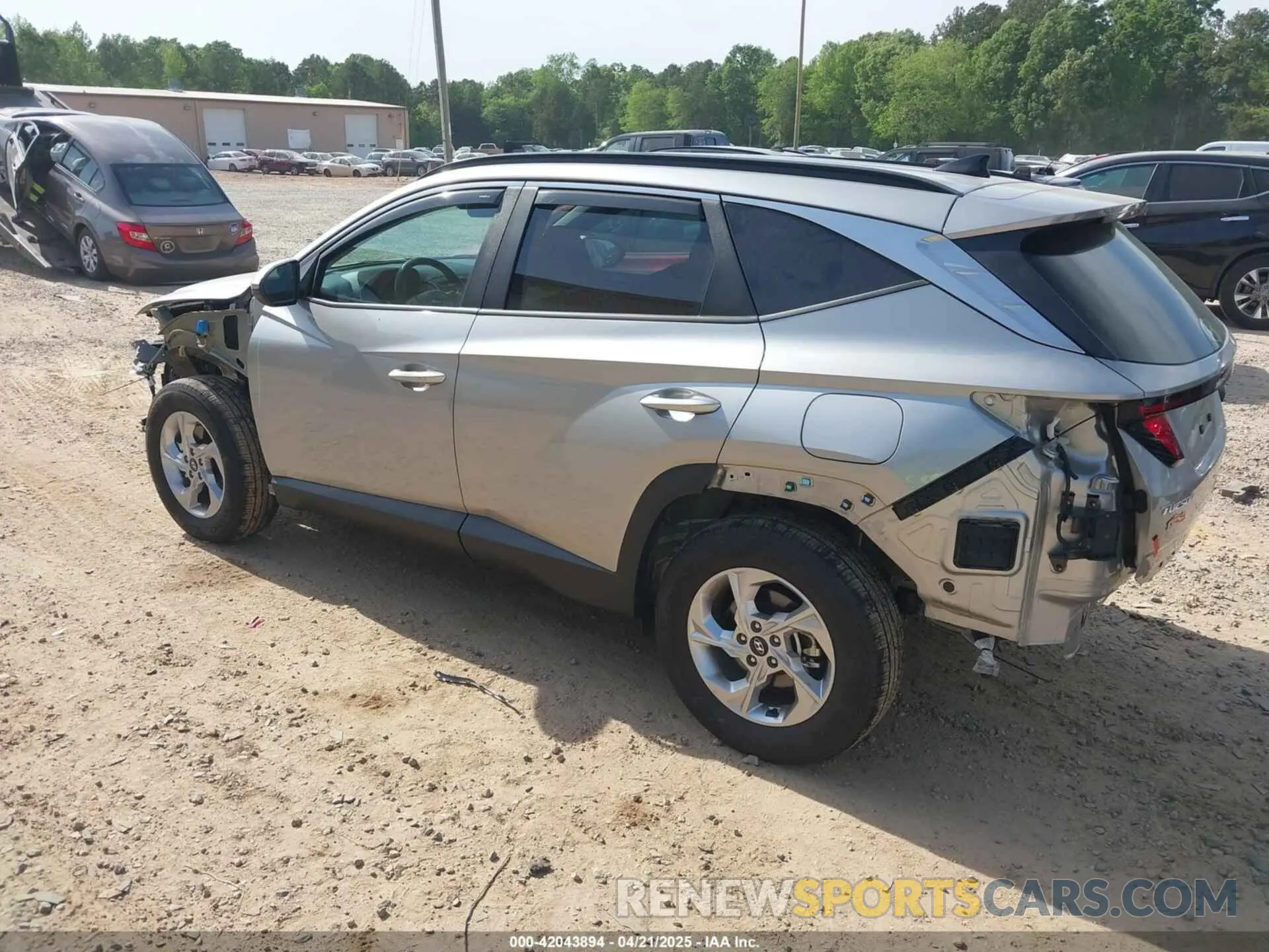 3 Photograph of a damaged car 5NMJBCDE5RH299830 HYUNDAI TUCSON 2024