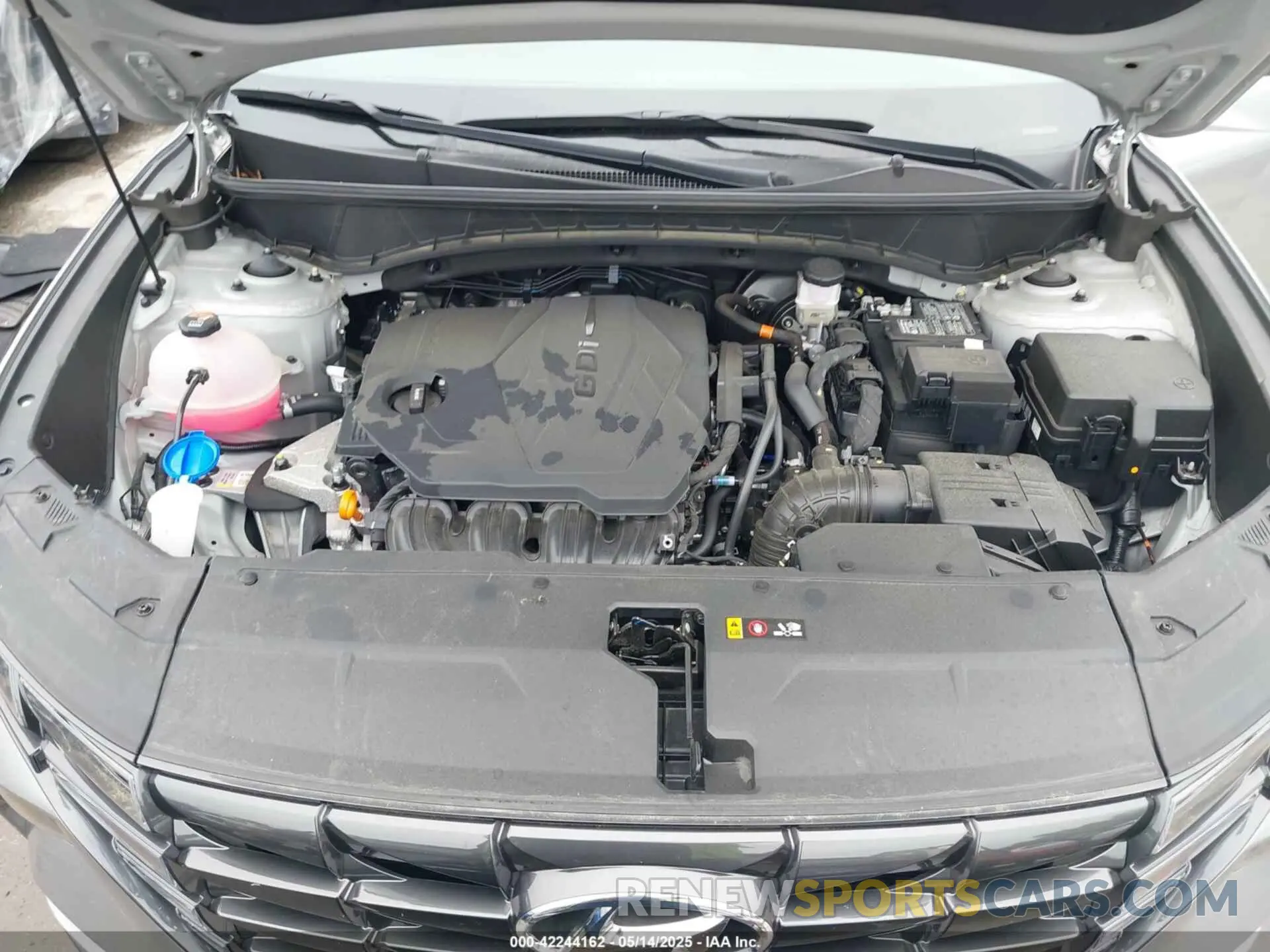 10 Photograph of a damaged car 5NMJBCDE5RH299858 HYUNDAI TUCSON 2024