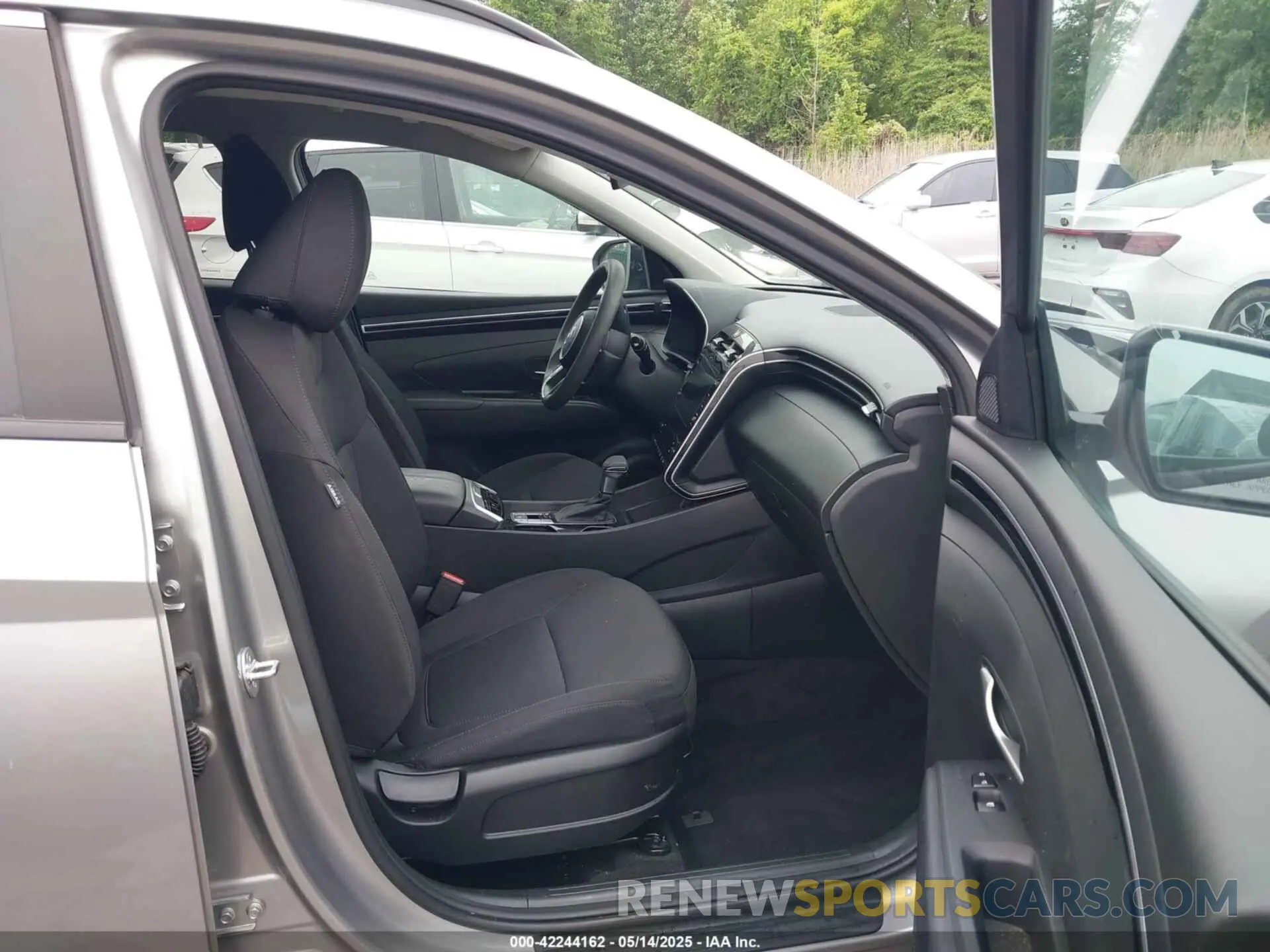 5 Photograph of a damaged car 5NMJBCDE5RH299858 HYUNDAI TUCSON 2024