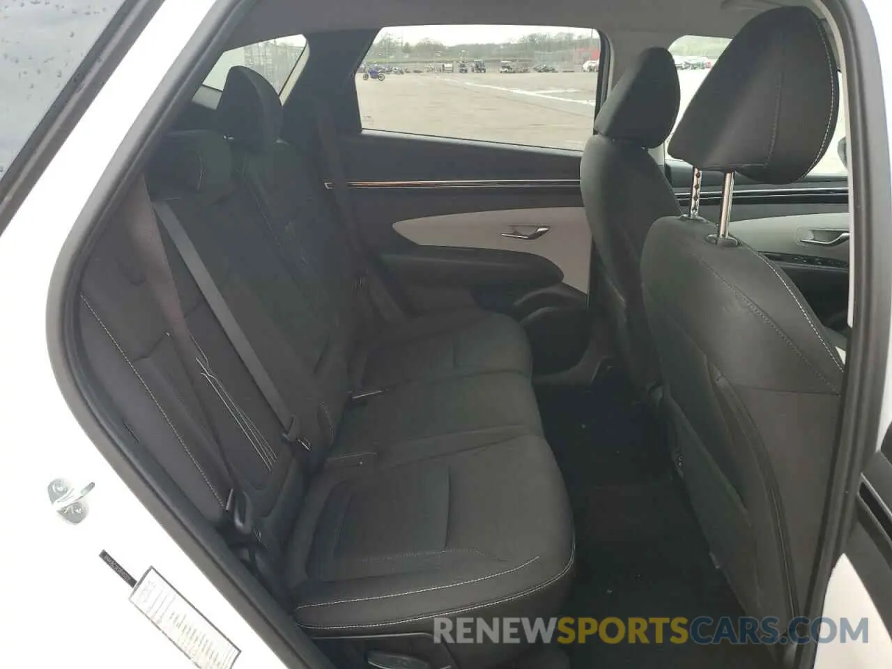 11 Photograph of a damaged car 5NMJBCDE5RH322717 HYUNDAI TUCSON 2024