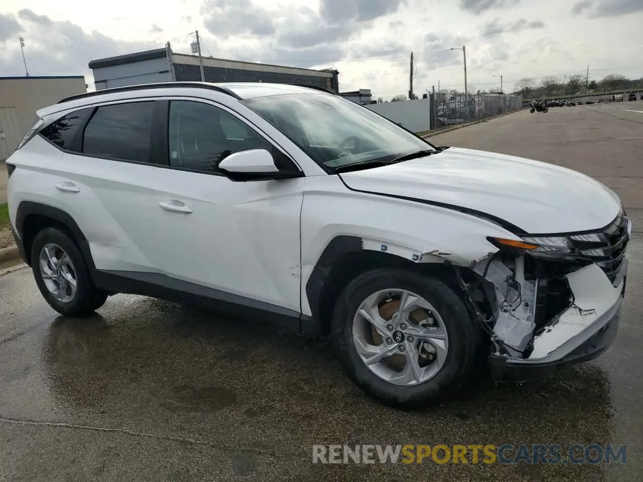4 Photograph of a damaged car 5NMJBCDE5RH322717 HYUNDAI TUCSON 2024