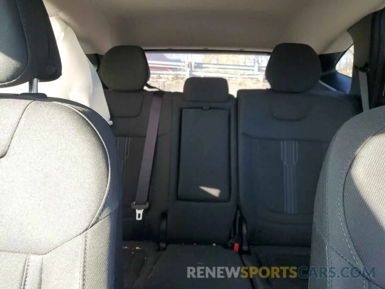 10 Photograph of a damaged car 5NMJBCDE5RH378446 HYUNDAI TUCSON 2024