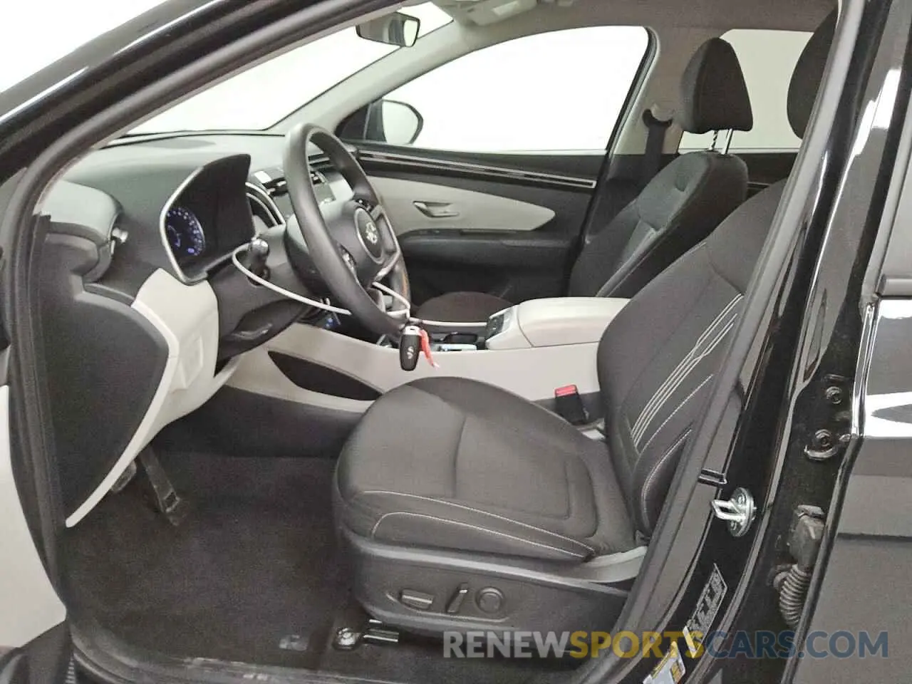 7 Photograph of a damaged car 5NMJBCDE5RH383372 HYUNDAI TUCSON 2024