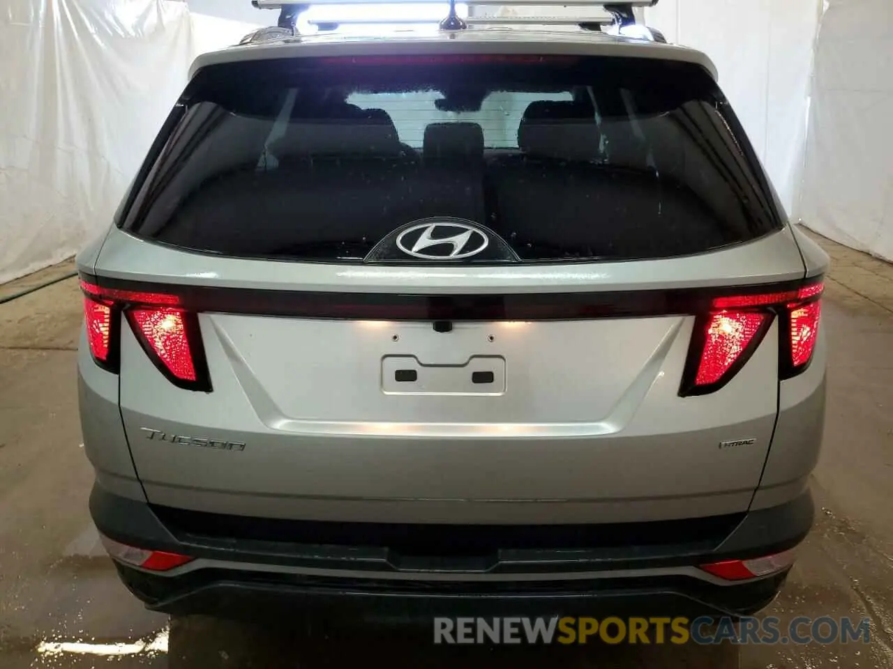 6 Photograph of a damaged car 5NMJBCDE5RH405399 HYUNDAI TUCSON 2024