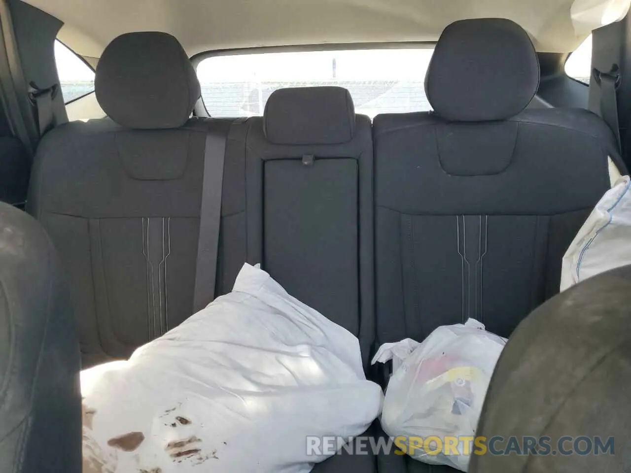 10 Photograph of a damaged car 5NMJBCDE6RH327151 HYUNDAI TUCSON 2024