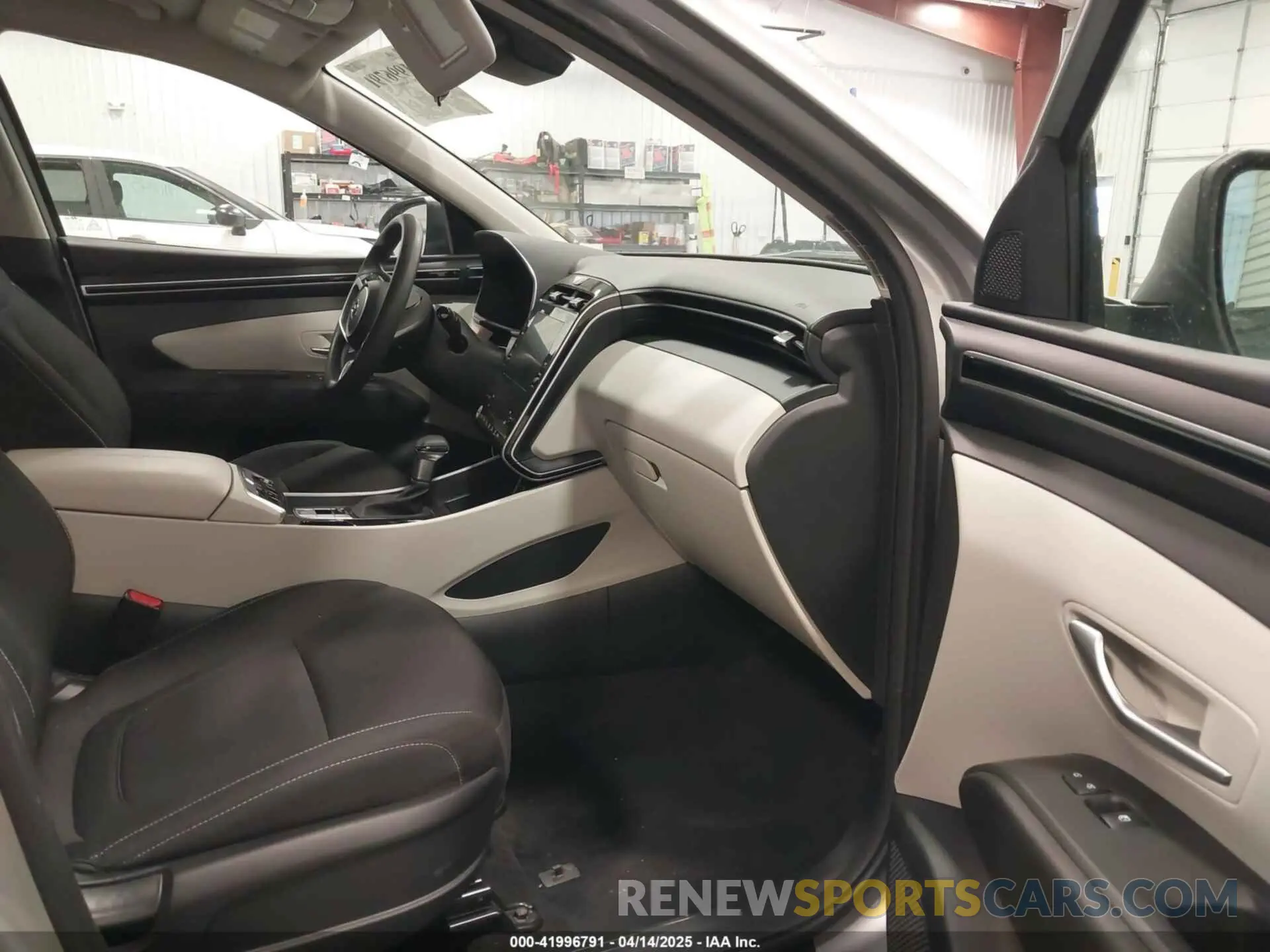 5 Photograph of a damaged car 5NMJBCDE6RH345875 HYUNDAI TUCSON 2024