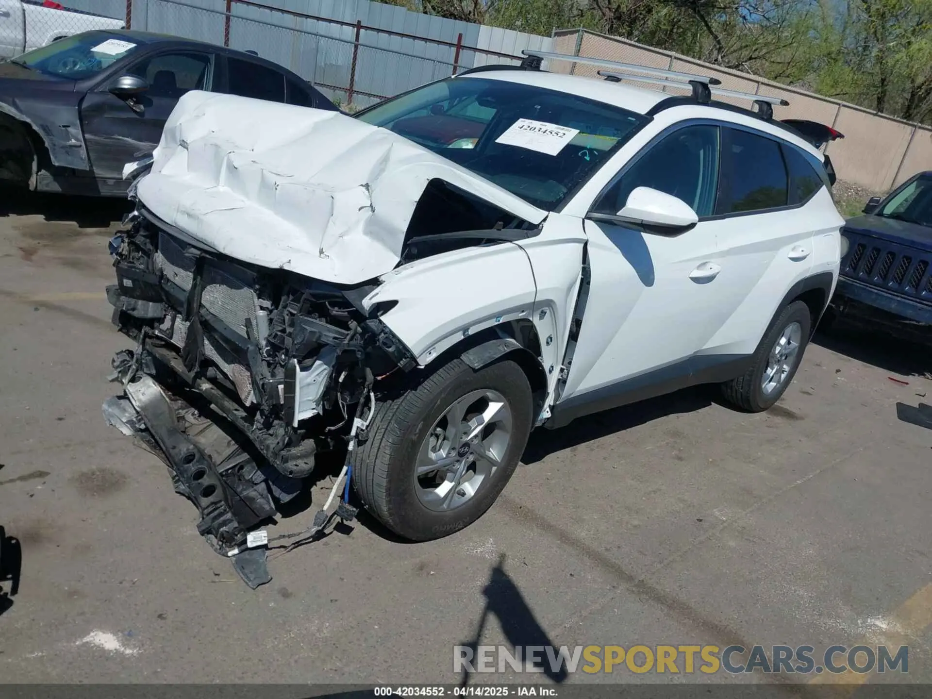 2 Photograph of a damaged car 5NMJBCDE6RH370615 HYUNDAI TUCSON 2024