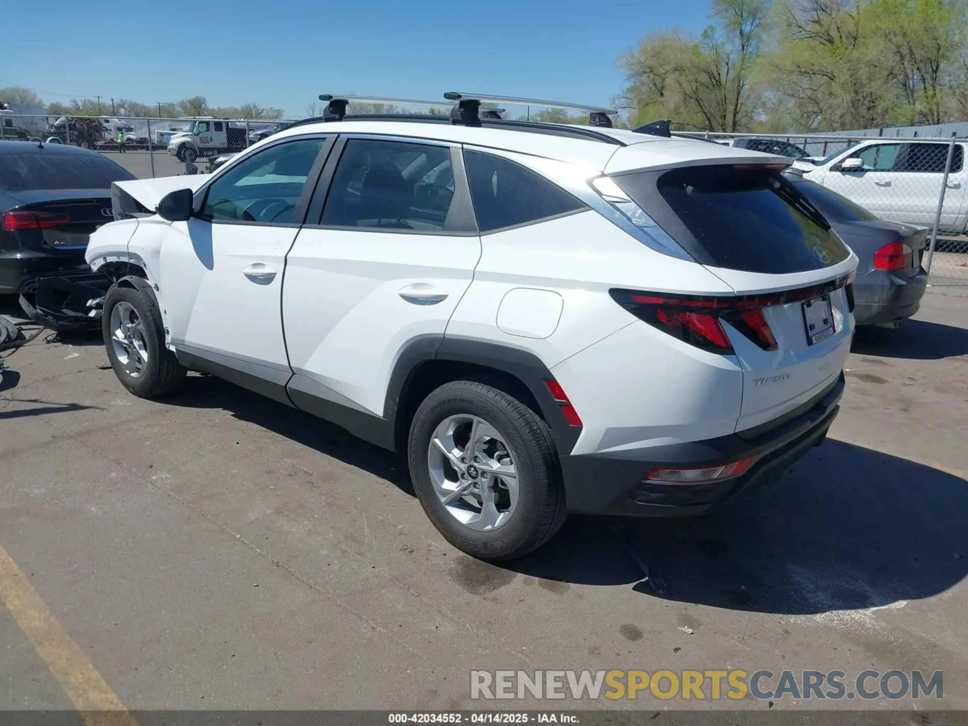 3 Photograph of a damaged car 5NMJBCDE6RH370615 HYUNDAI TUCSON 2024