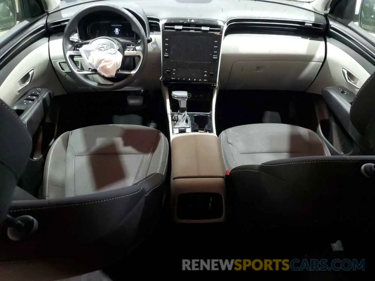 8 Photograph of a damaged car 5NMJBCDE6RH383297 HYUNDAI TUCSON 2024