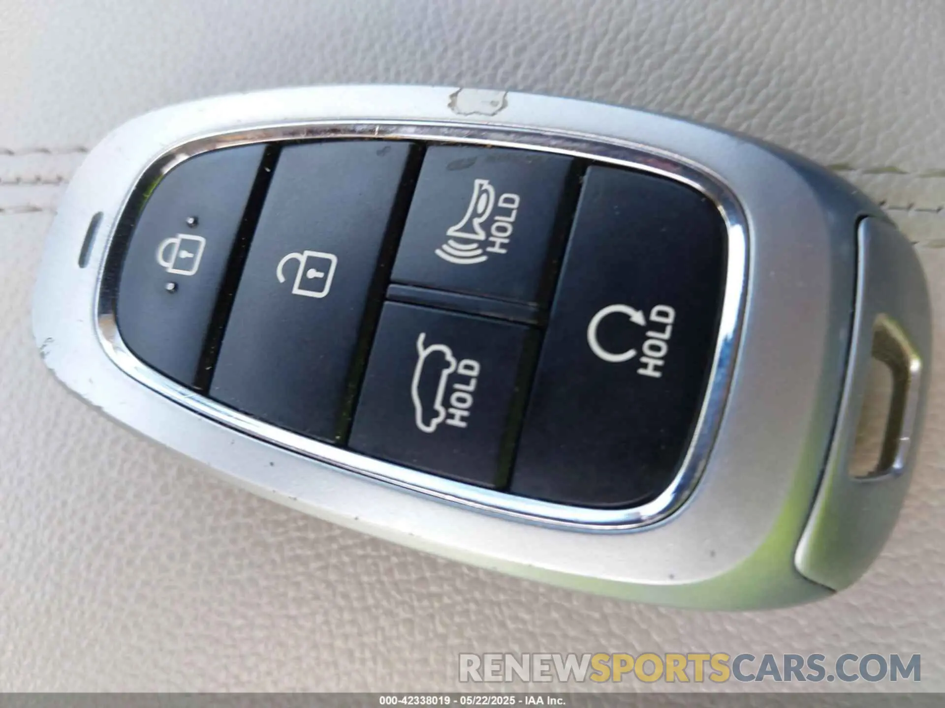 11 Photograph of a damaged car 5NMJBCDE6RH391254 HYUNDAI TUCSON 2024
