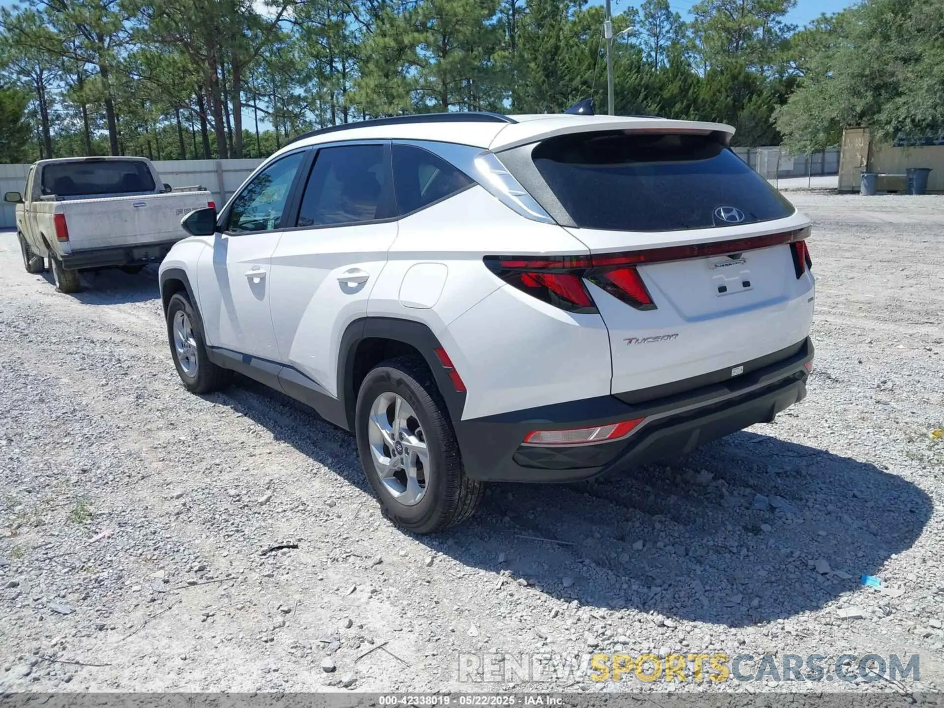 3 Photograph of a damaged car 5NMJBCDE6RH391254 HYUNDAI TUCSON 2024
