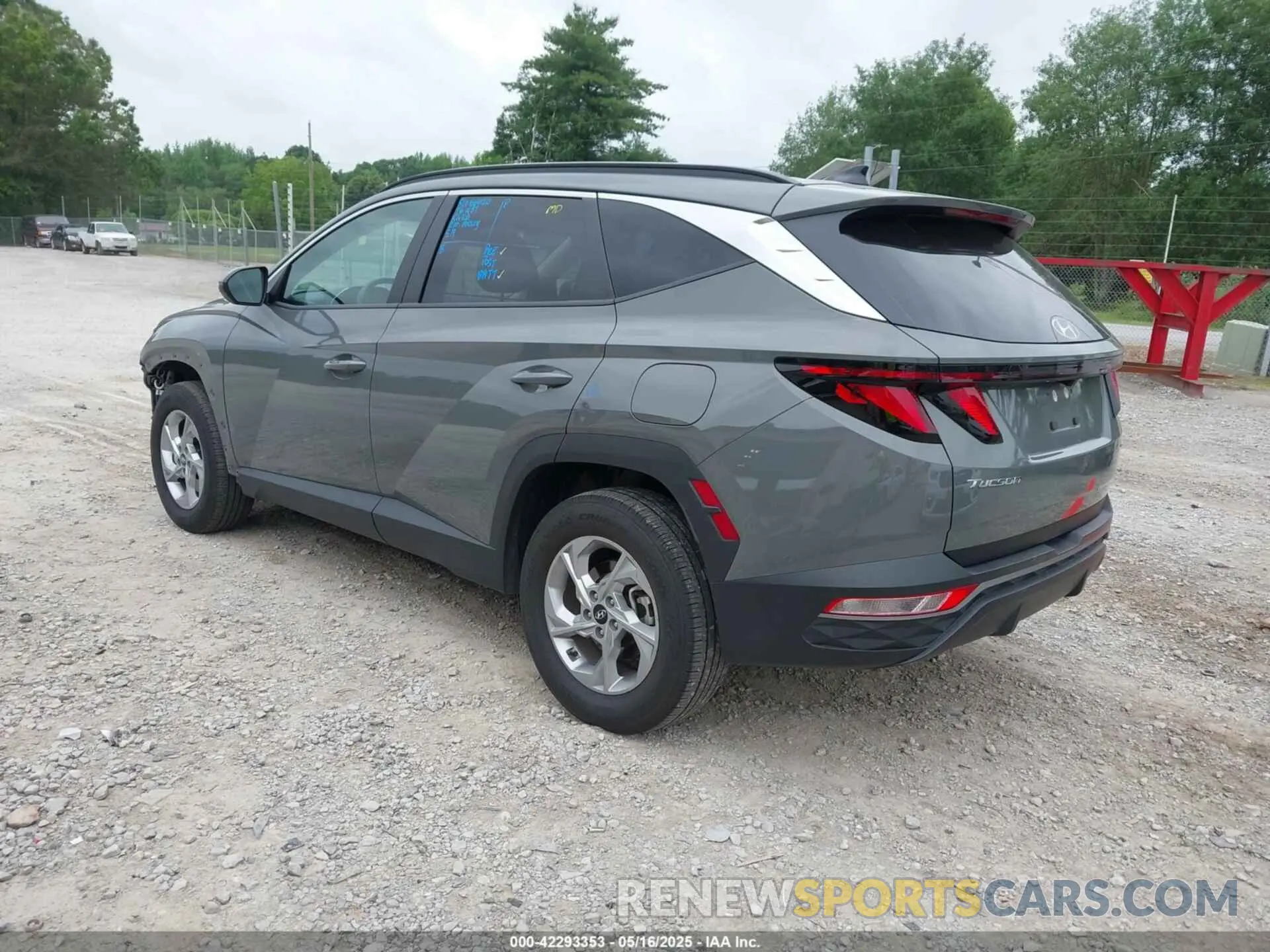 3 Photograph of a damaged car 5NMJBCDE6RH392128 HYUNDAI TUCSON 2024