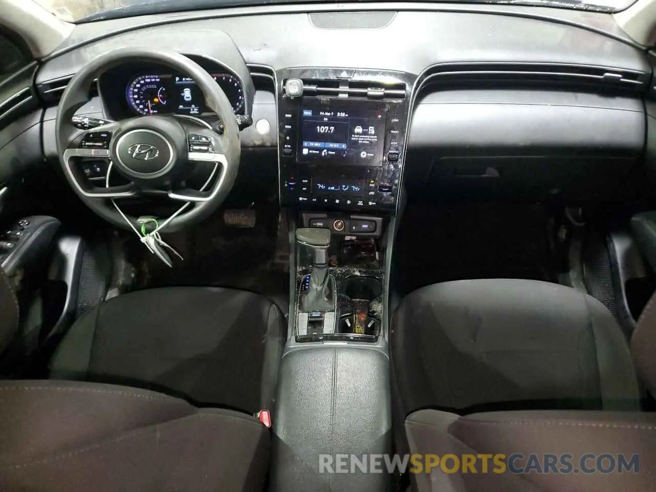 8 Photograph of a damaged car 5NMJBCDE7RH298114 HYUNDAI TUCSON 2024