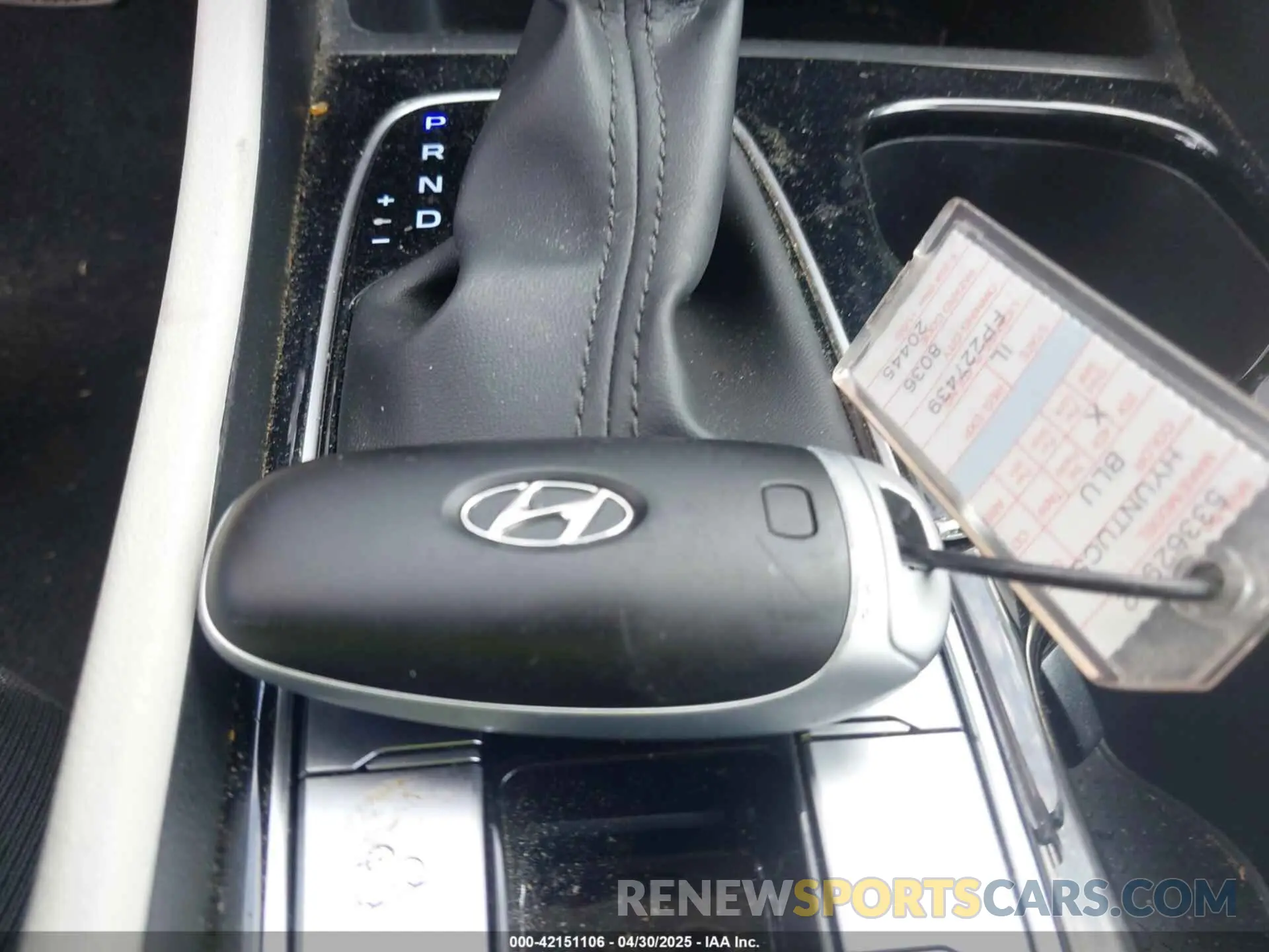 11 Photograph of a damaged car 5NMJBCDE7RH299411 HYUNDAI TUCSON 2024